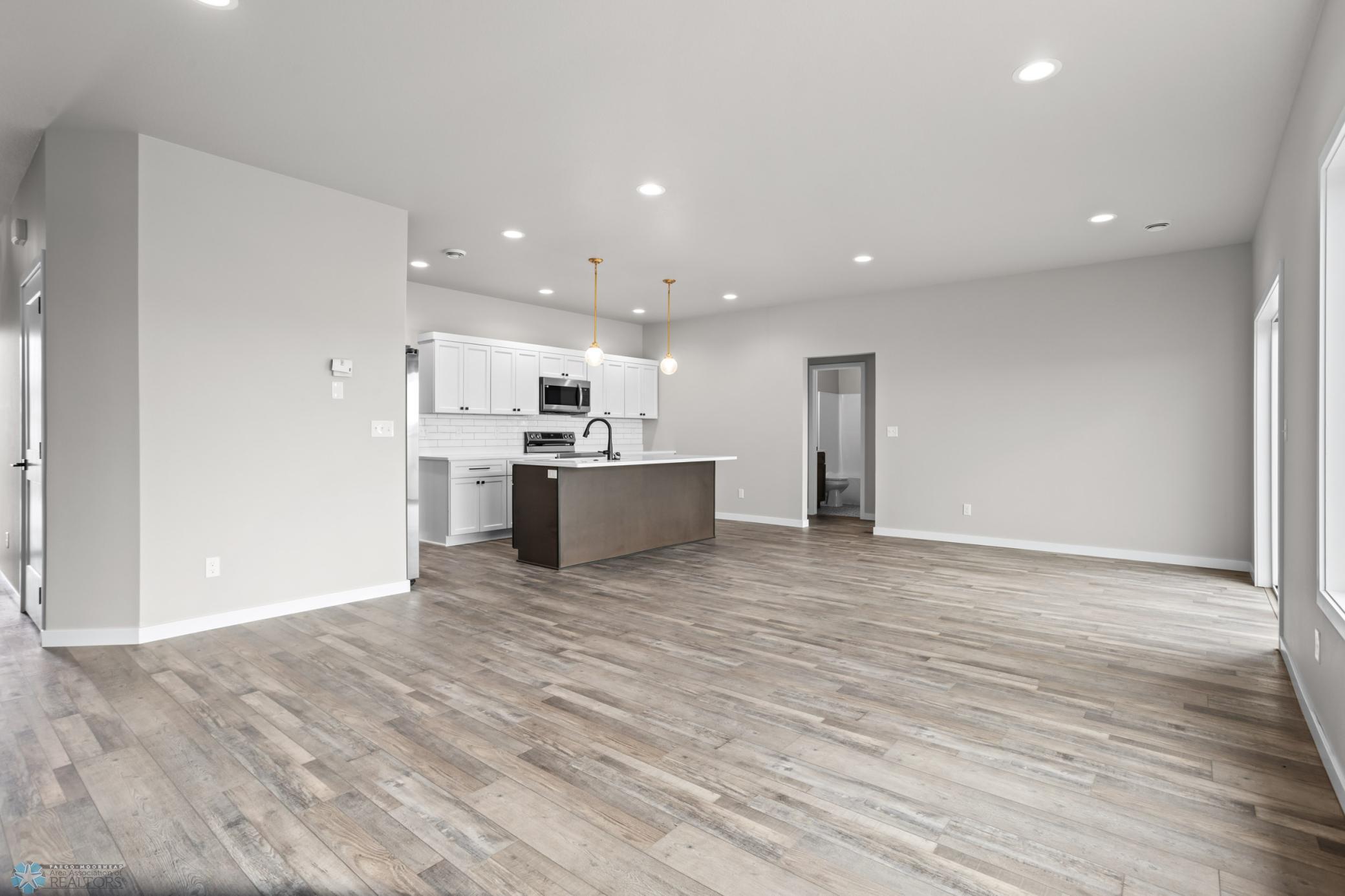 2023 single family home for sale at 202 NEUMAN Boulevard in Colfax, ND — 3 bed, 2 bath (photo 11 of 36)