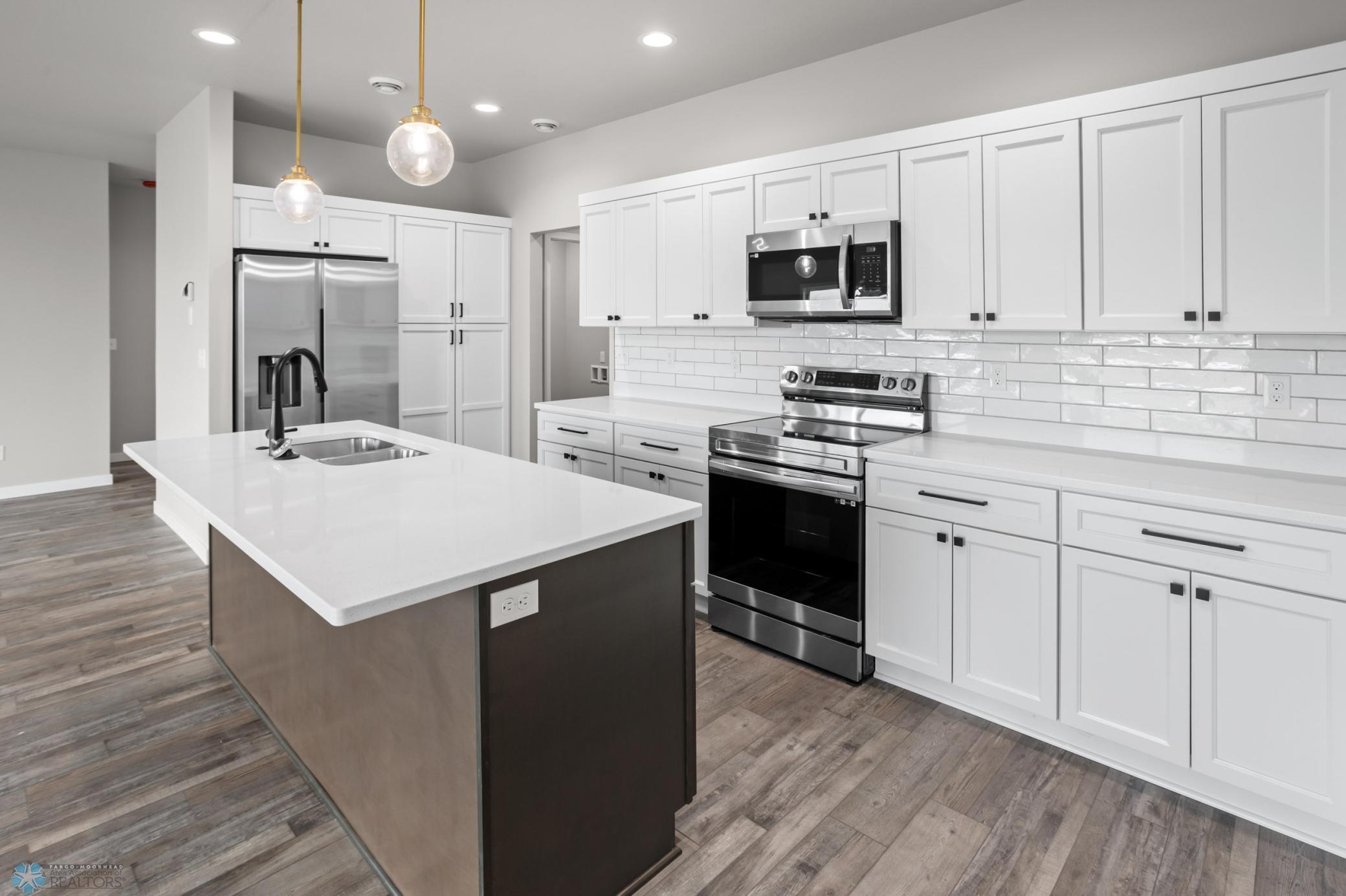 2023 single family home for sale at 202 NEUMAN Boulevard in Colfax, ND — 3 bed, 2 bath (photo 14 of 36)