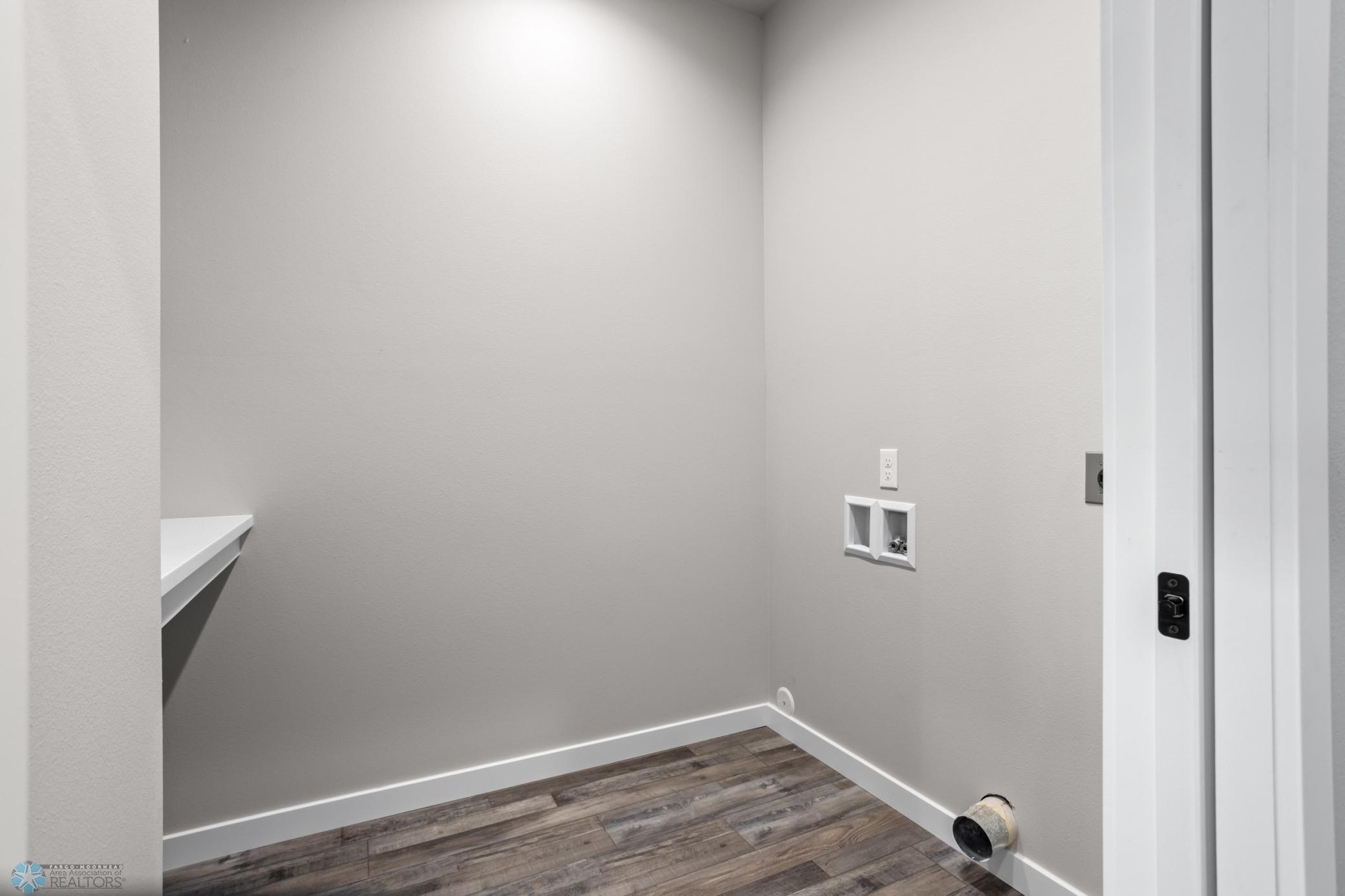2023 single family home for sale at 202 NEUMAN Boulevard in Colfax, ND — 3 bed, 2 bath (photo 19 of 36)