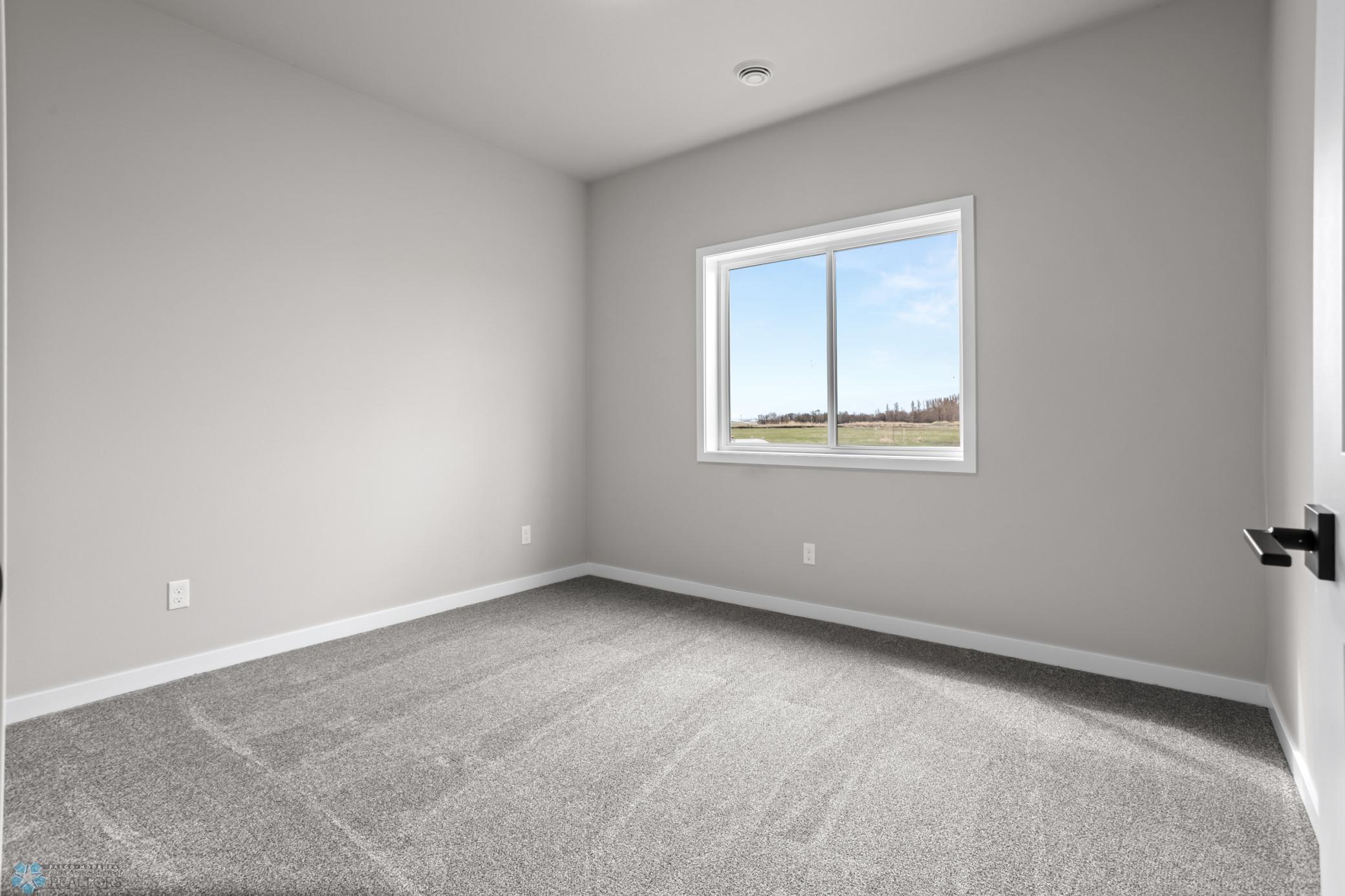 2023 single family home for sale at 202 NEUMAN Boulevard in Colfax, ND — 3 bed, 2 bath (photo 22 of 36)