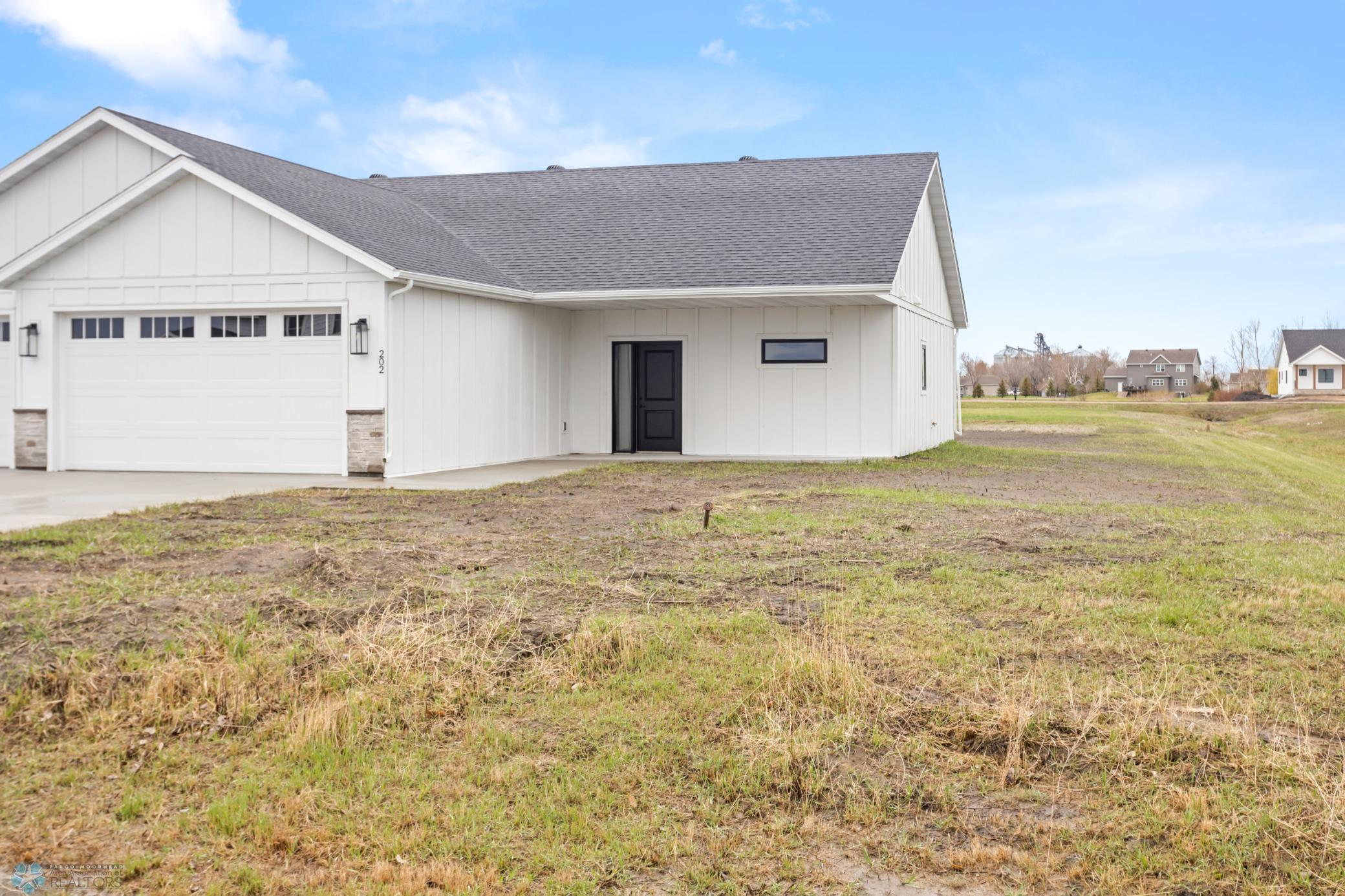 2023 single family home for sale at 202 NEUMAN Boulevard in Colfax, ND — 3 bed, 2 bath (photo 29 of 36)