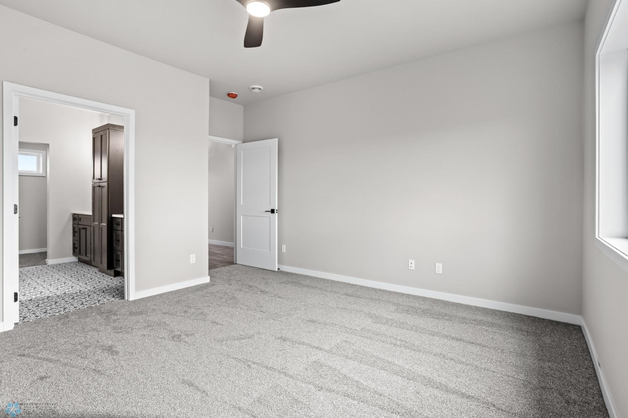 2023 single family home for sale at 202 NEUMAN Boulevard in Colfax, ND — 3 bed, 2 bath (photo 5 of 36)