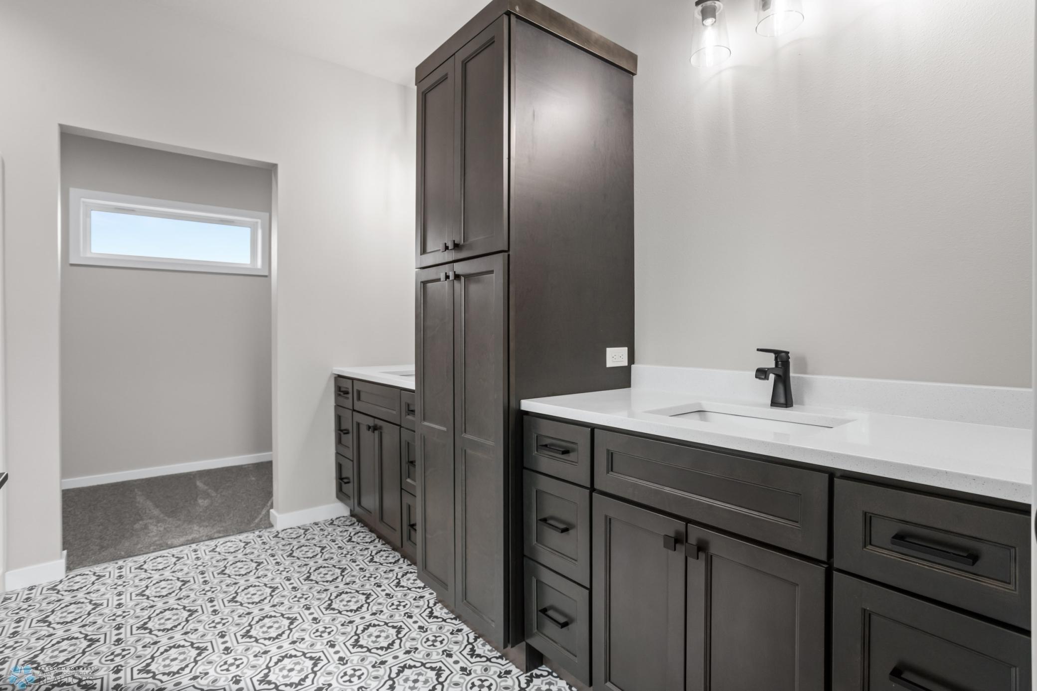 2023 single family home for sale at 202 NEUMAN Boulevard in Colfax, ND — 3 bed, 2 bath (photo 6 of 36)