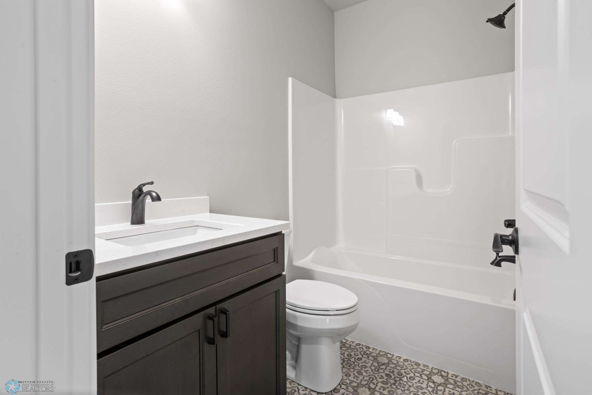 2024 single family home for sale at 216 Laverne Lane in Colfax, ND — 3 bed, 2 bath (photo 15 of 21)