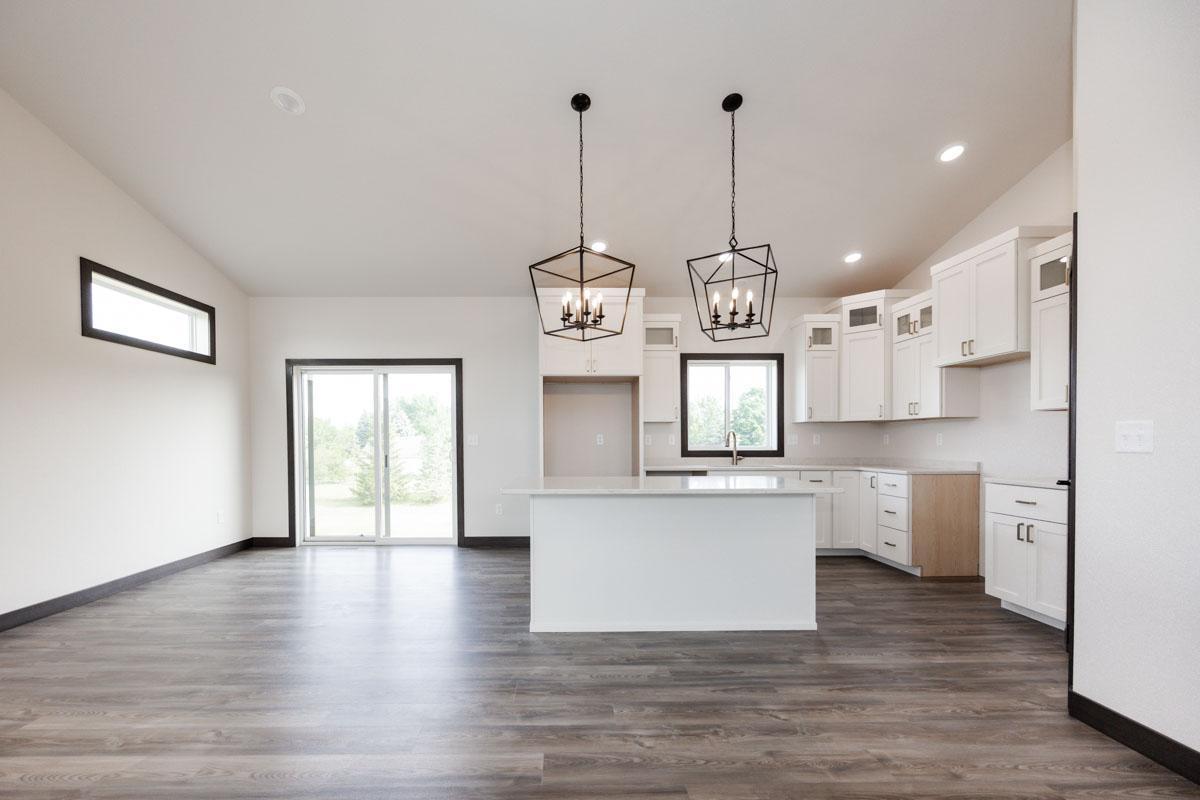 2024 single family home for sale at 656 Lake Forest Circle in Detroit Lakes, MN — 4 bed, 3 bath (photo 13 of 79)