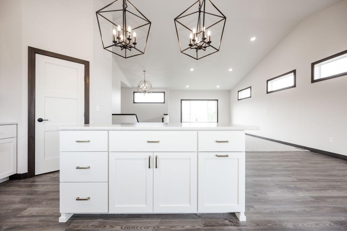 2024 single family home for sale at 656 Lake Forest Circle in Detroit Lakes, MN — 4 bed, 3 bath (photo 18 of 79)