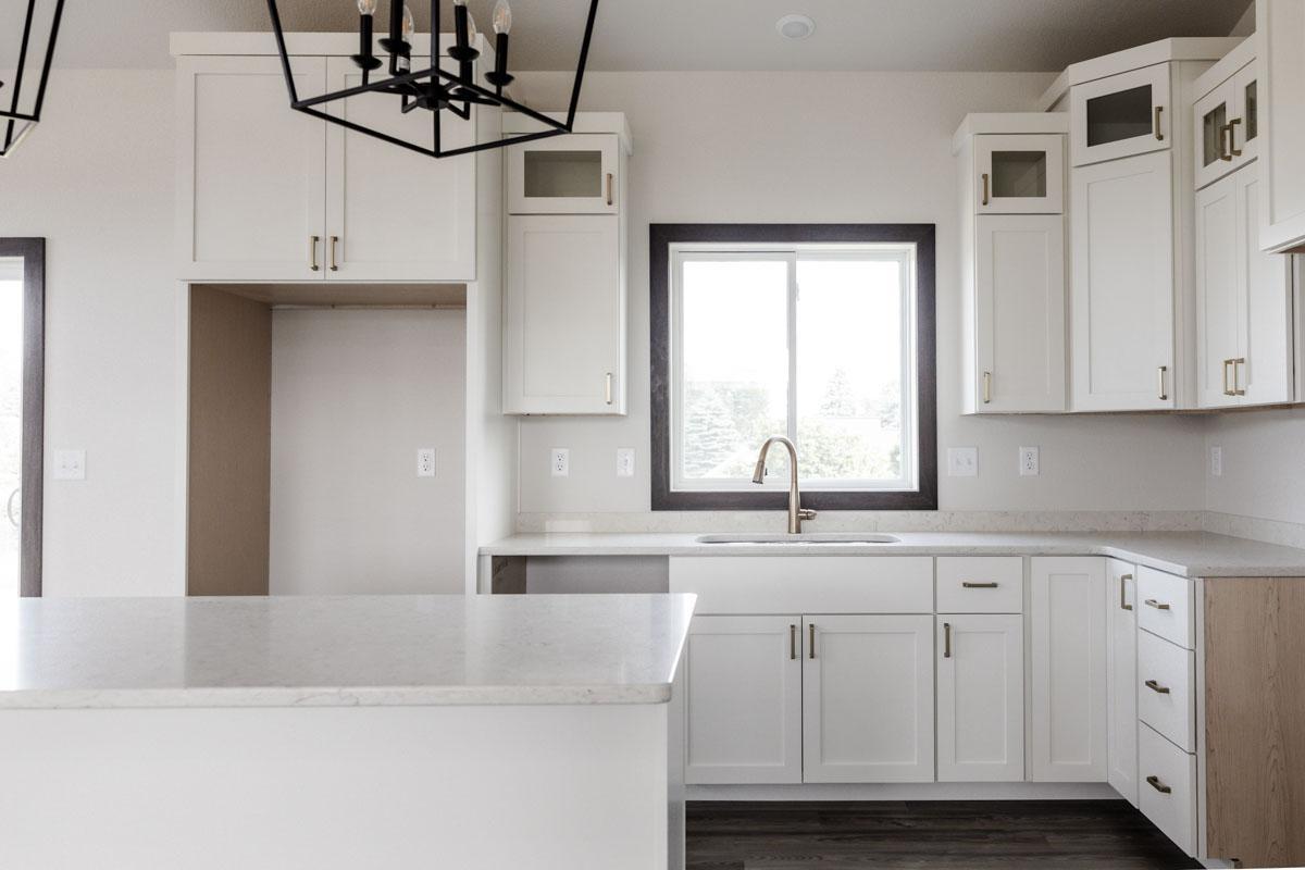 2024 single family home for sale at 656 Lake Forest Circle in Detroit Lakes, MN — 4 bed, 3 bath (photo 19 of 79)