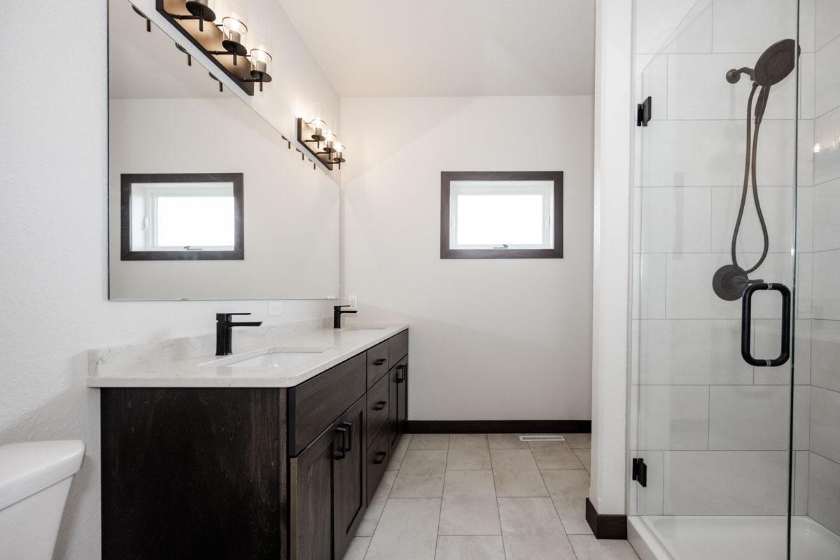 2024 single family home for sale at 656 Lake Forest Circle in Detroit Lakes, MN — 4 bed, 3 bath (photo 32 of 79)