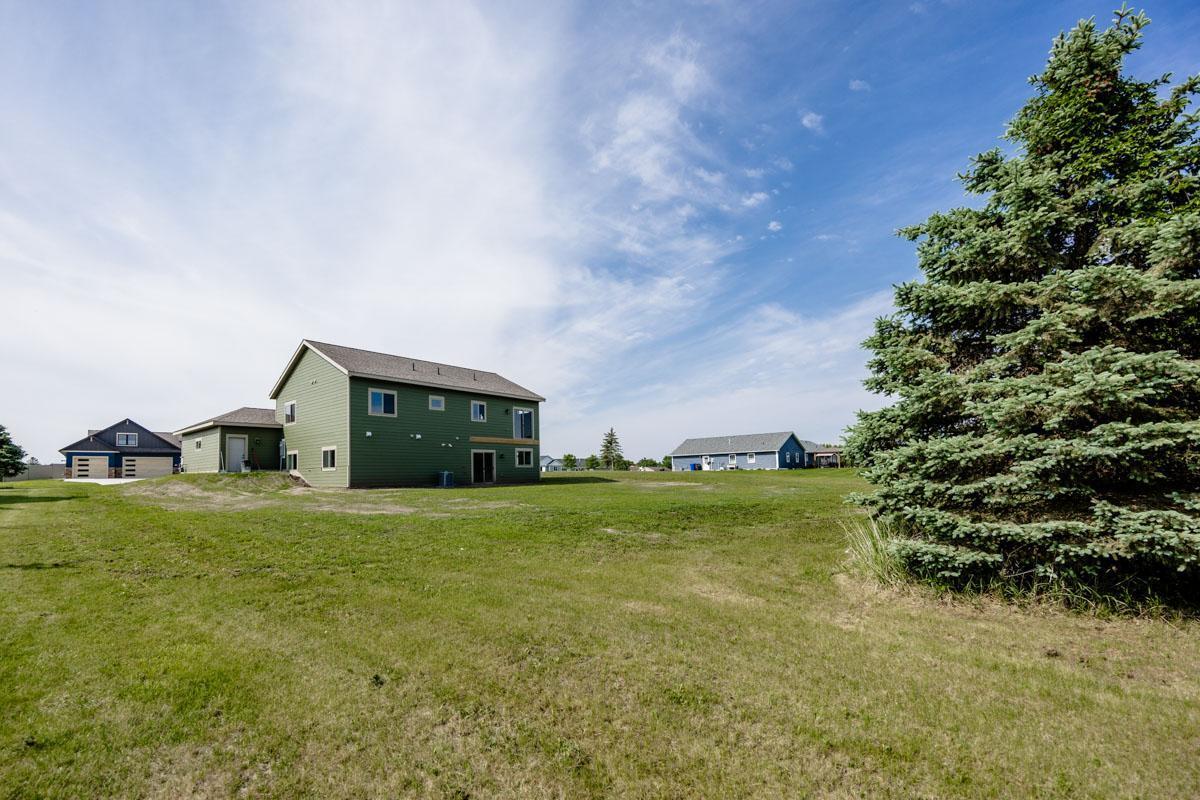 2024 single family home for sale at 656 Lake Forest Circle in Detroit Lakes, MN — 4 bed, 3 bath (photo 73 of 79)