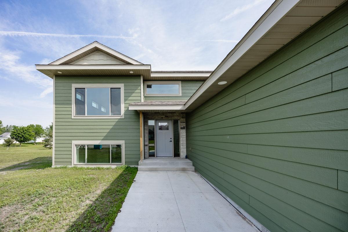 2024 single family home for sale at 656 Lake Forest Circle in Detroit Lakes, MN — 4 bed, 3 bath (photo 77 of 79)