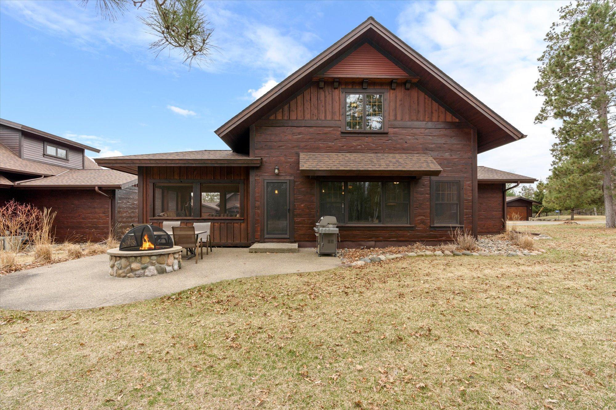 2014 single family home for sale at 11460 Lynn Boyd Way, Unit Cottage 1 Fraction 3 in Crosslake, MN — 4 bed, 4 bath (photo 2 of 33)
