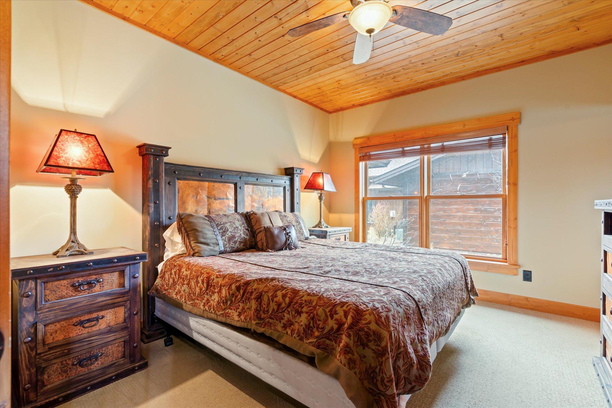 2014 single family home for sale at 11460 Lynn Boyd Way, Unit Cottage 1 Fraction 3 in Crosslake, MN — 4 bed, 4 bath (photo 8 of 33)