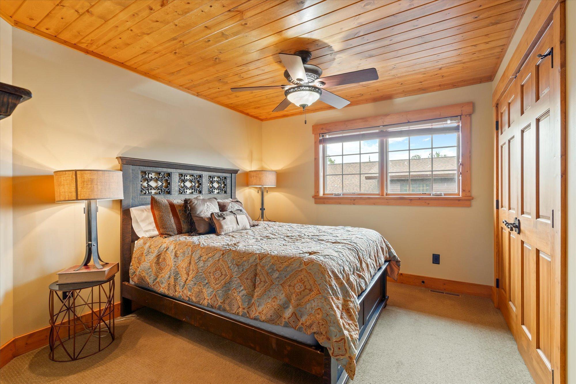 2014 single family home for sale at 11460 Lynn Boyd Way, Unit Cottage 1 Fraction 3 in Crosslake, MN — 4 bed, 4 bath (photo 14 of 33)