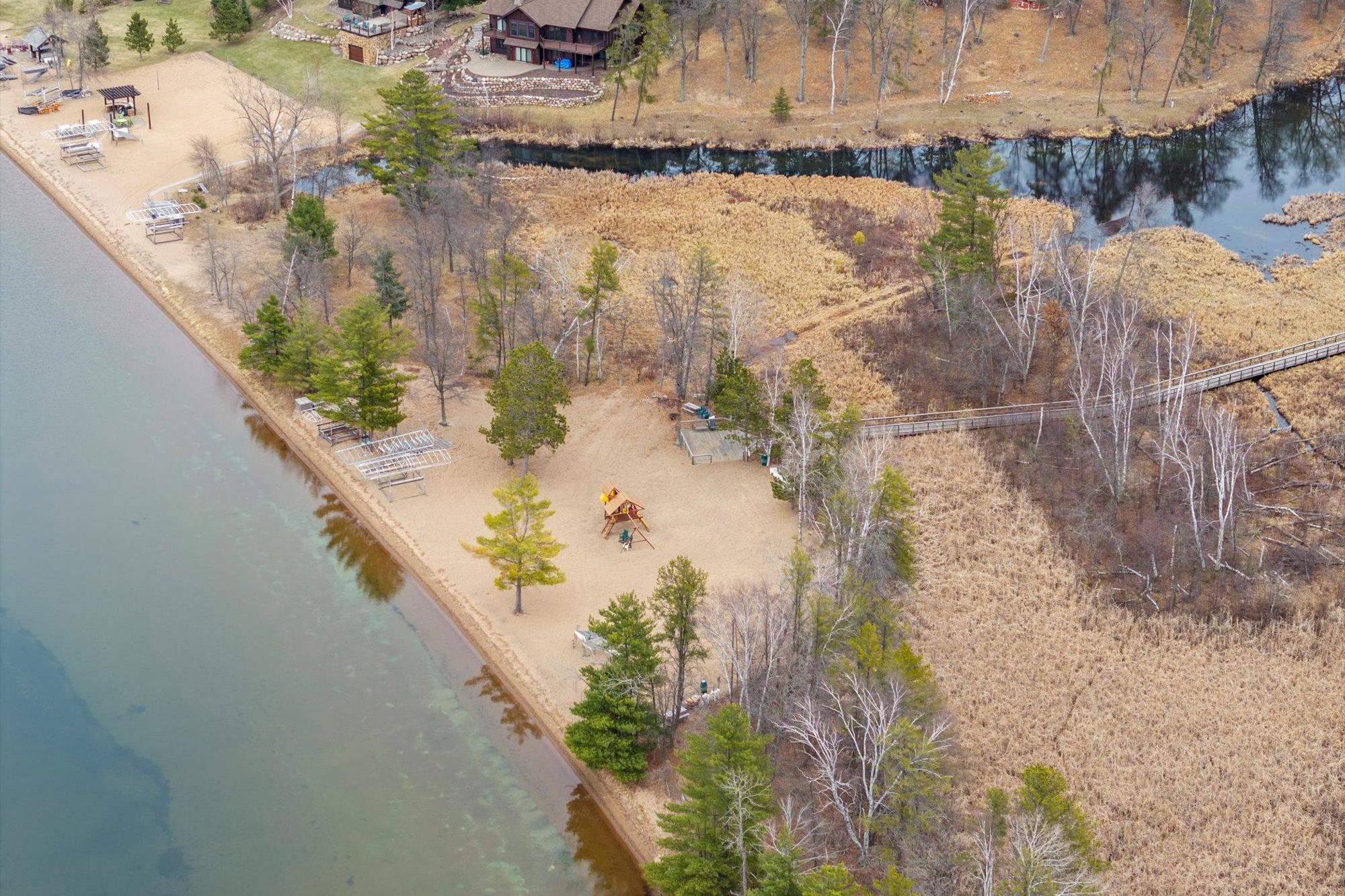 2014 single family home for sale at 11460 Lynn Boyd Way, Unit Cottage 1 Fraction 3 in Crosslake, MN — 4 bed, 4 bath (photo 27 of 33)