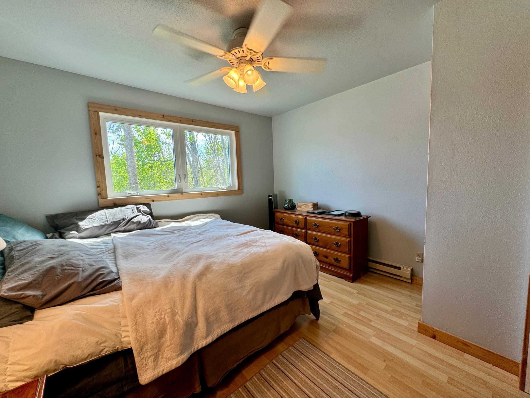1978 single family home for sale at 37489 Elm Drive in Warroad, MN — 2 bed, 2 bath (photo 14 of 30)