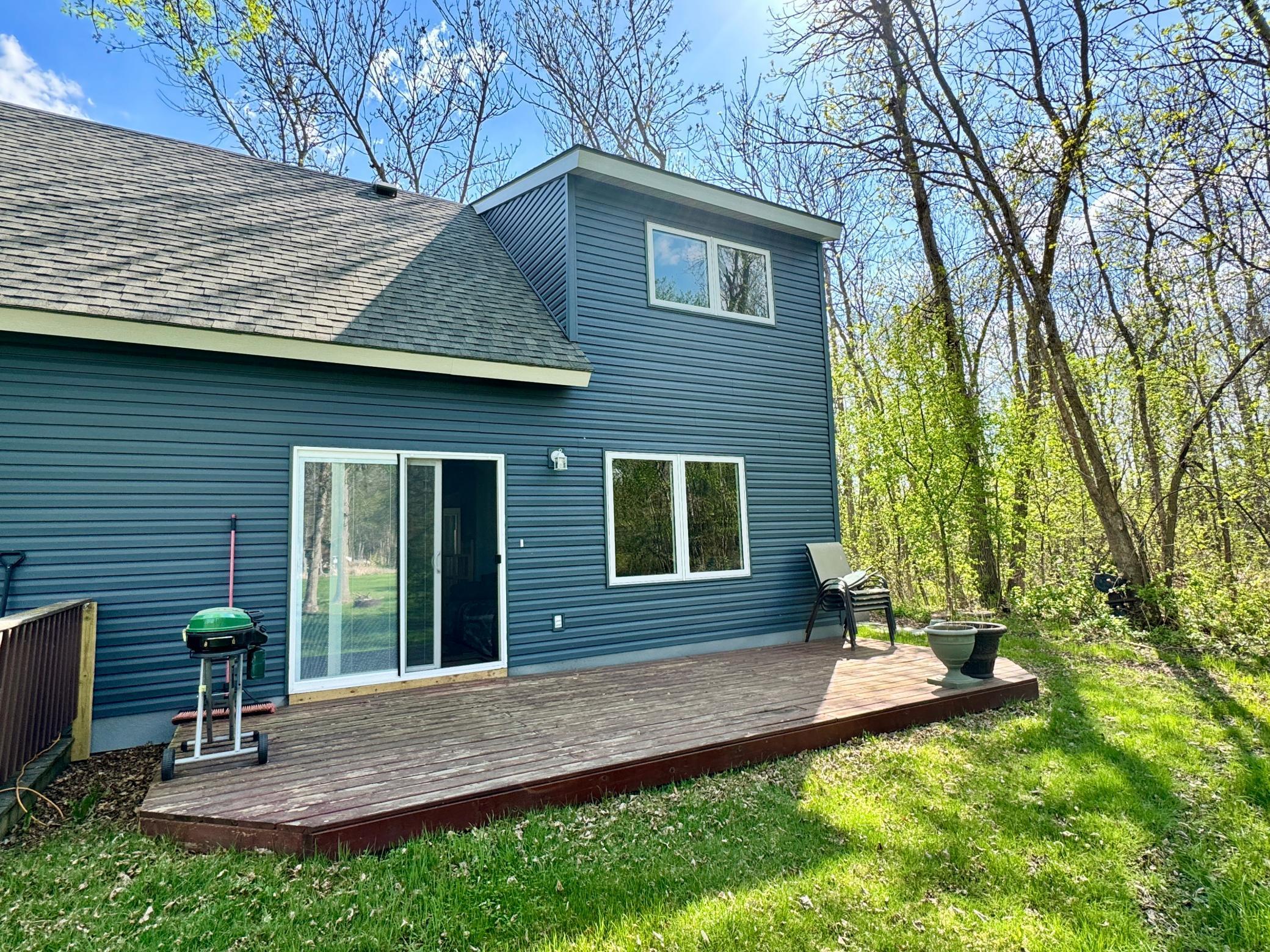 1978 single family home for sale at 37489 Elm Drive in Warroad, MN — 2 bed, 2 bath (photo 24 of 30)