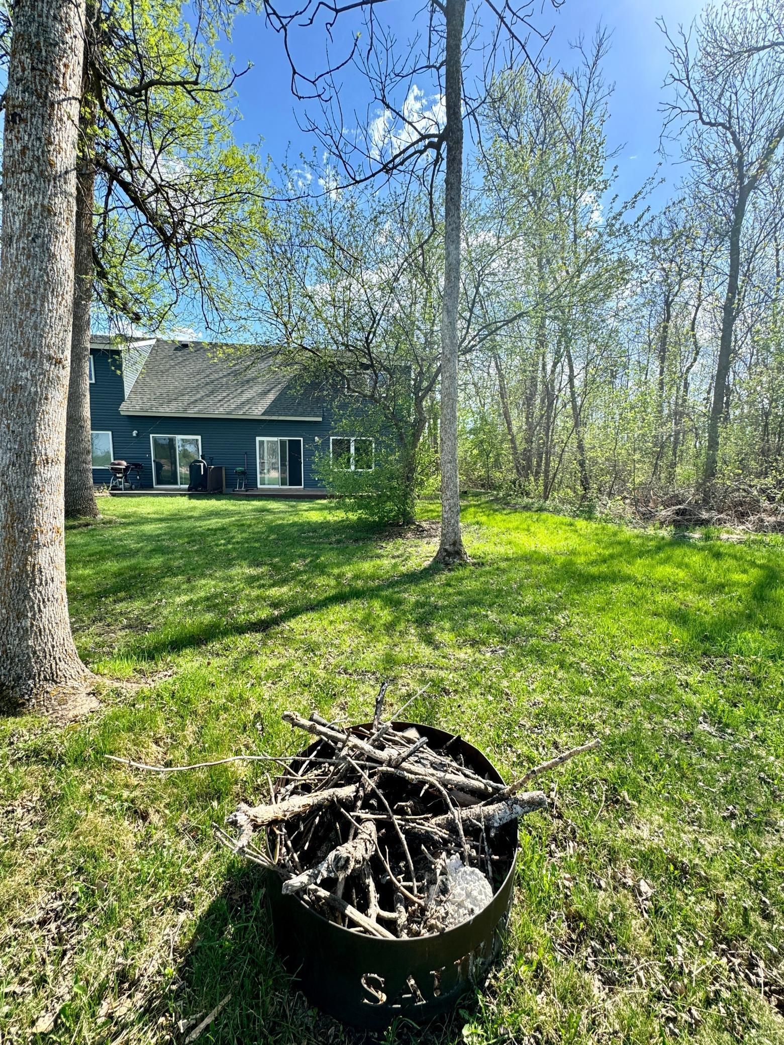 1978 single family home for sale at 37489 Elm Drive in Warroad, MN — 2 bed, 2 bath (photo 26 of 30)