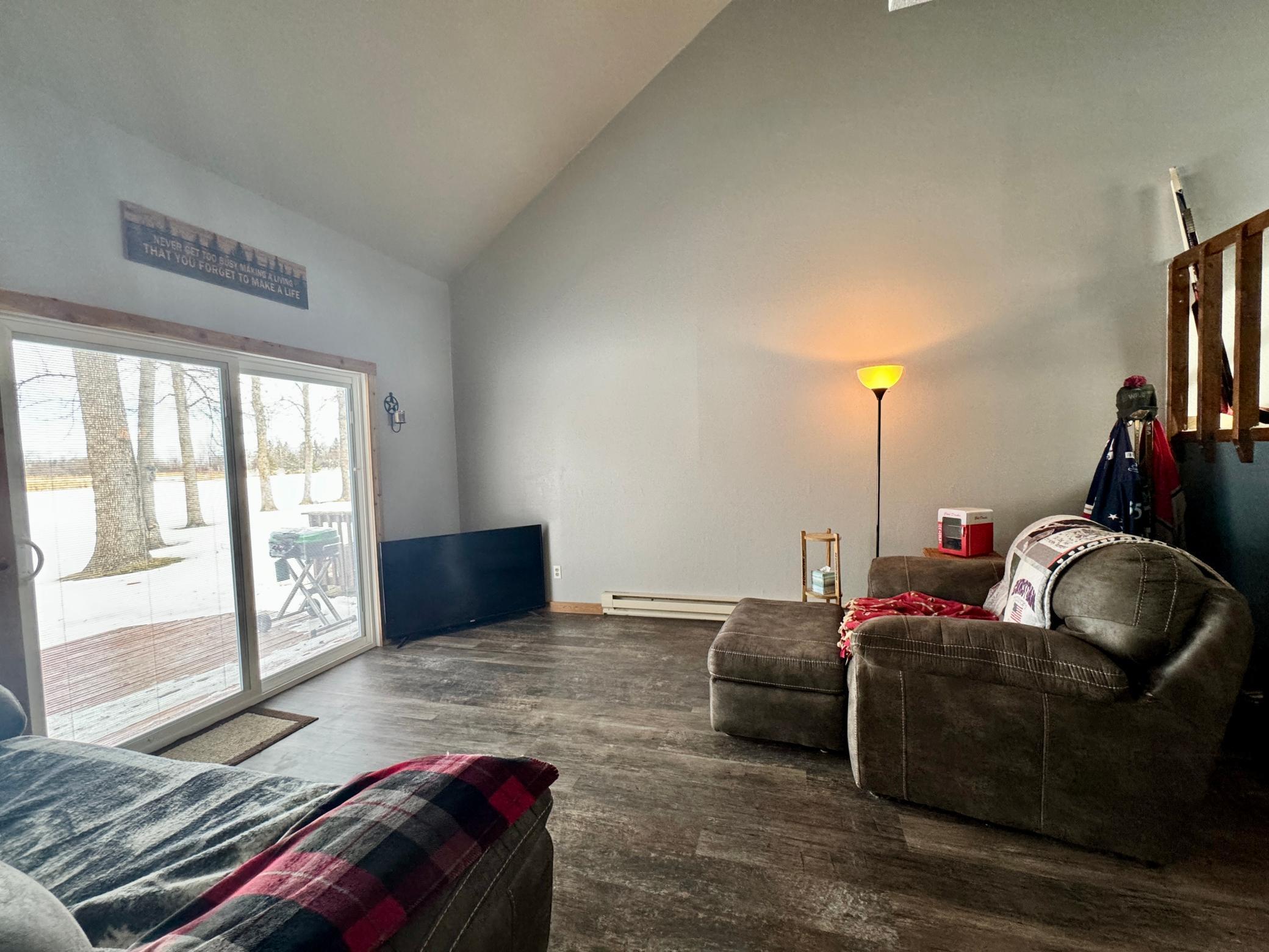 1978 single family home for sale at 37489 Elm Drive in Warroad, MN — 2 bed, 2 bath (photo 8 of 30)