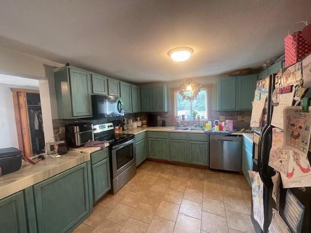 1958 single family home for sale at 806 Central Avenue N in Park Rapids, MN — 3 bed, 2 bath (photo 3 of 18)