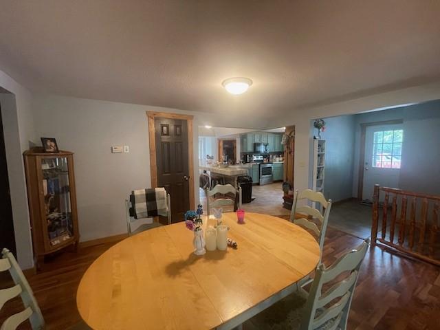 1958 single family home for sale at 806 Central Avenue N in Park Rapids, MN — 3 bed, 2 bath (photo 4 of 18)
