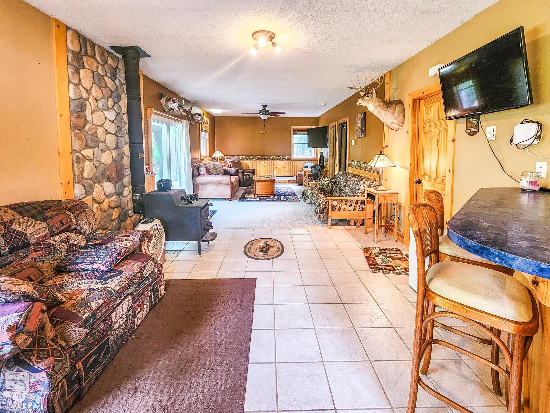 1999 single family home for sale at 10547 Vermeil Drive NE in Deer River, MN — 2 bed, 1 bath (photo 18 of 38)