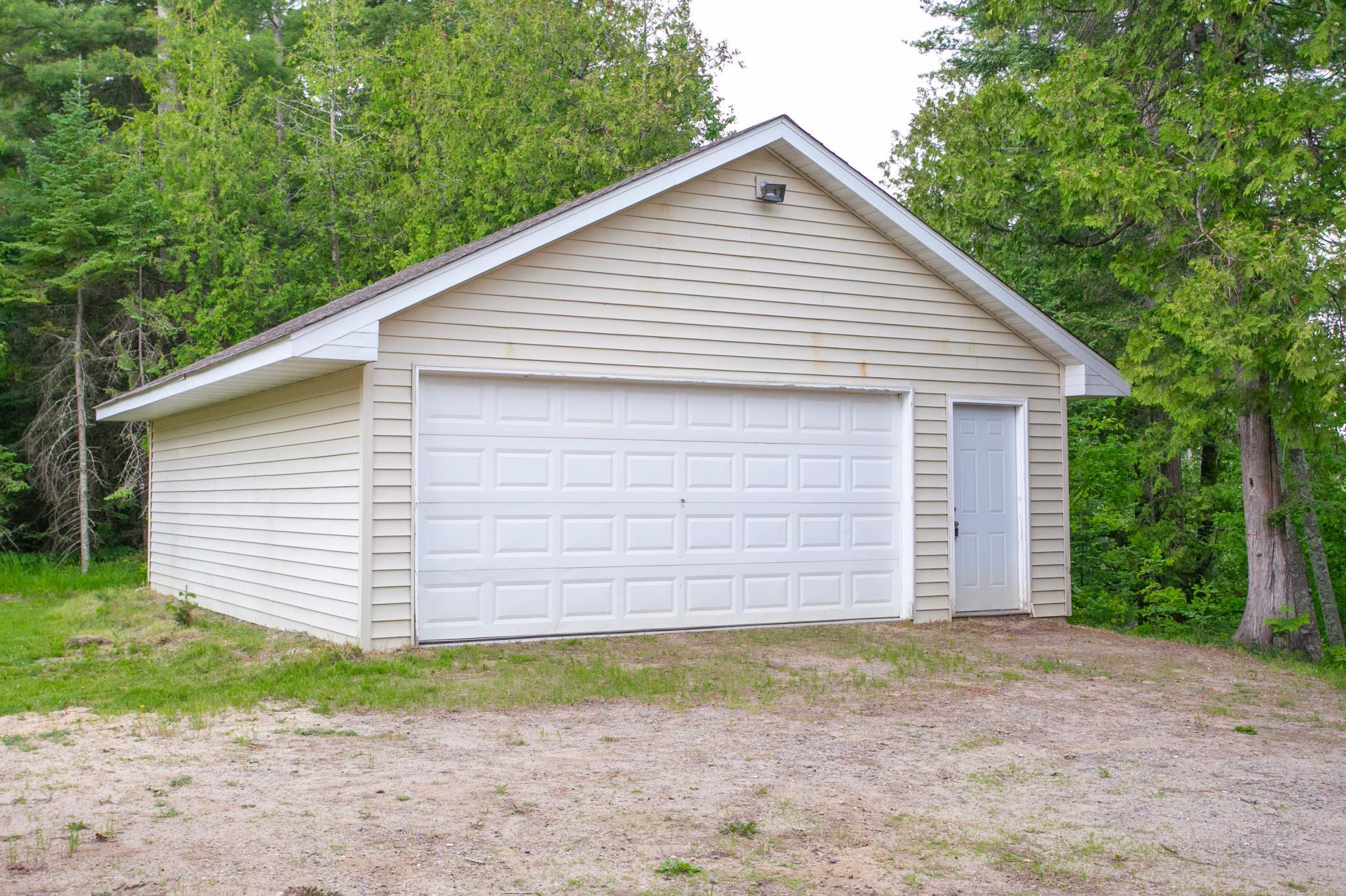 1999 single family home for sale at 10547 Vermeil Drive NE in Deer River, MN — 2 bed, 1 bath (photo 28 of 38)