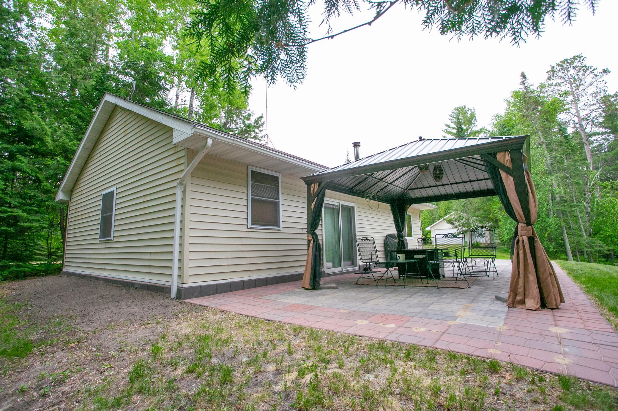 1999 single family home for sale at 10547 Vermeil Drive NE in Deer River, MN — 2 bed, 1 bath (photo 6 of 38)