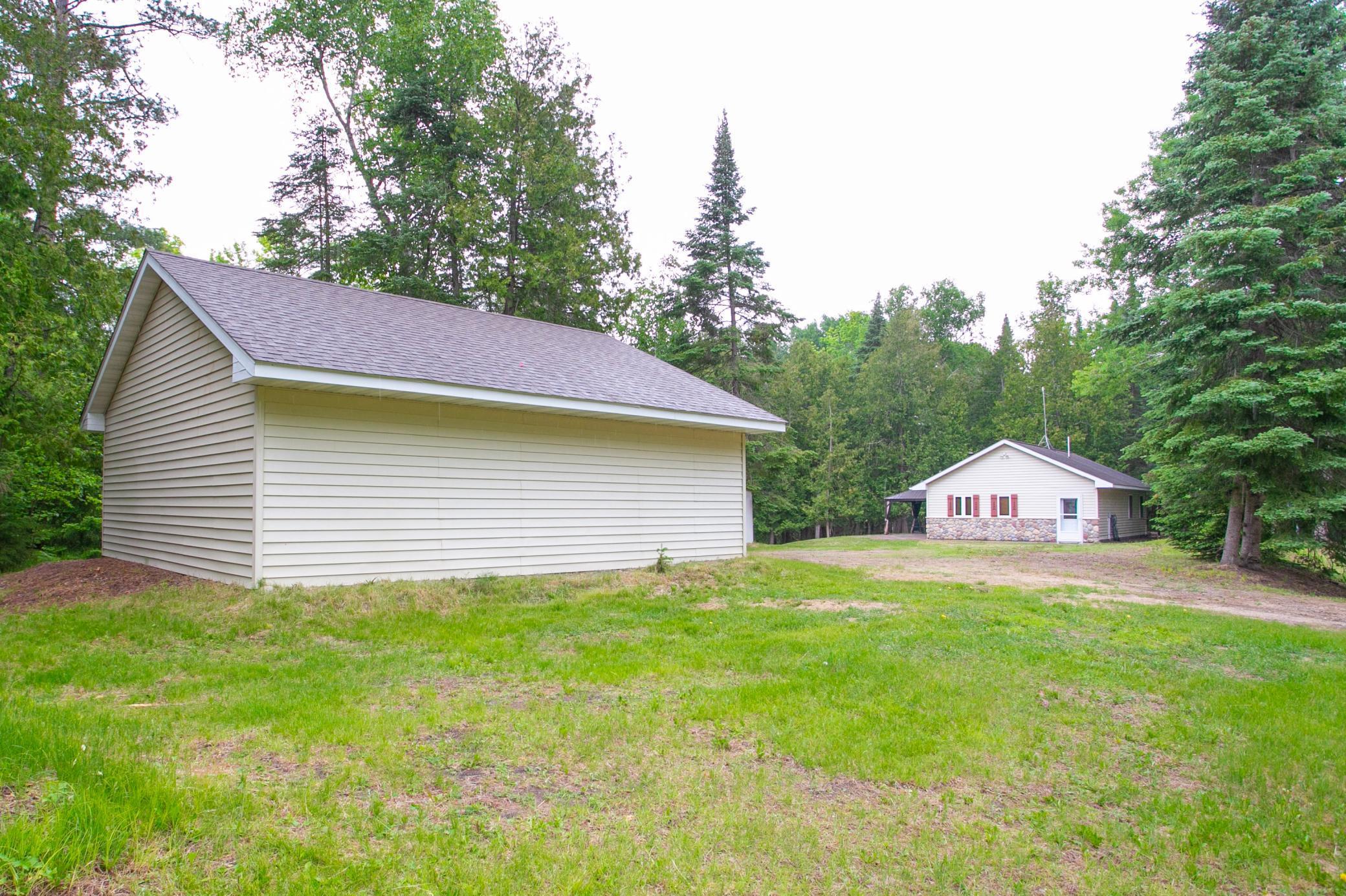 1999 single family home for sale at 10547 Vermeil Drive NE in Deer River, MN — 2 bed, 1 bath (photo 7 of 38)