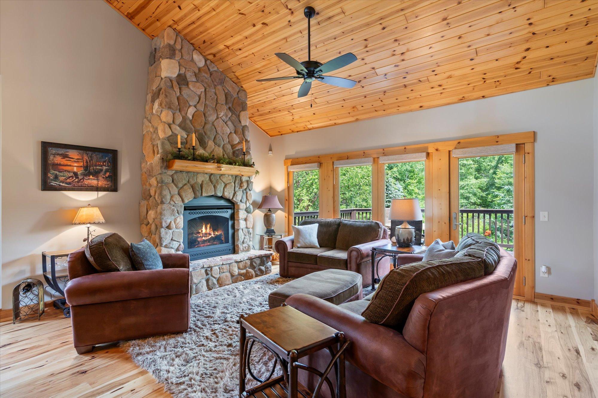2005 townhouse for sale at 34792 E Shore Lane in Crosslake, MN — 3 bed, 3 bath (photo 14 of 39)