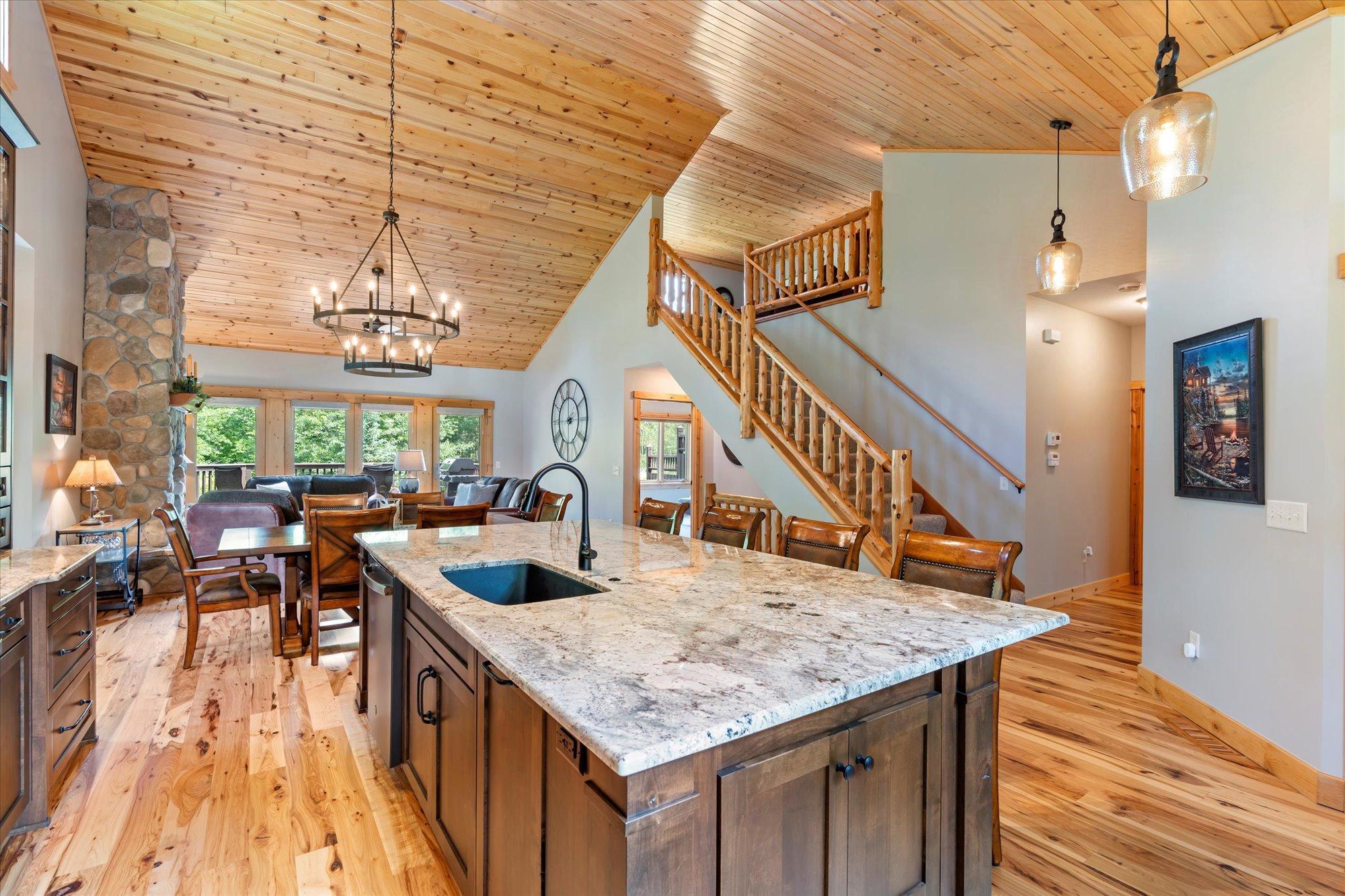 2005 townhouse for sale at 34792 E Shore Lane in Crosslake, MN — 3 bed, 3 bath (photo 8 of 39)