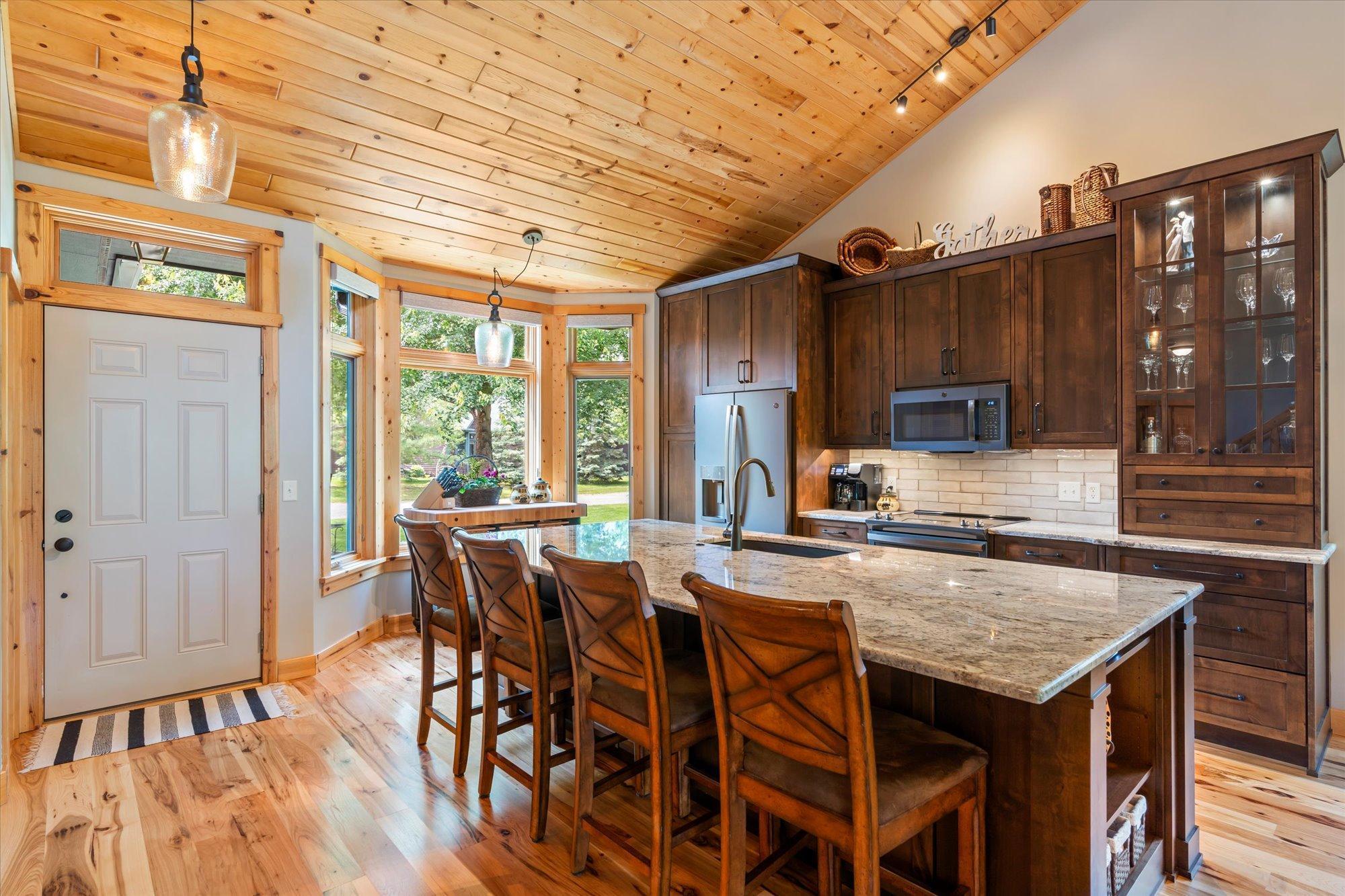 2005 townhouse for sale at 34792 E Shore Lane in Crosslake, MN — 3 bed, 3 bath (photo 9 of 39)
