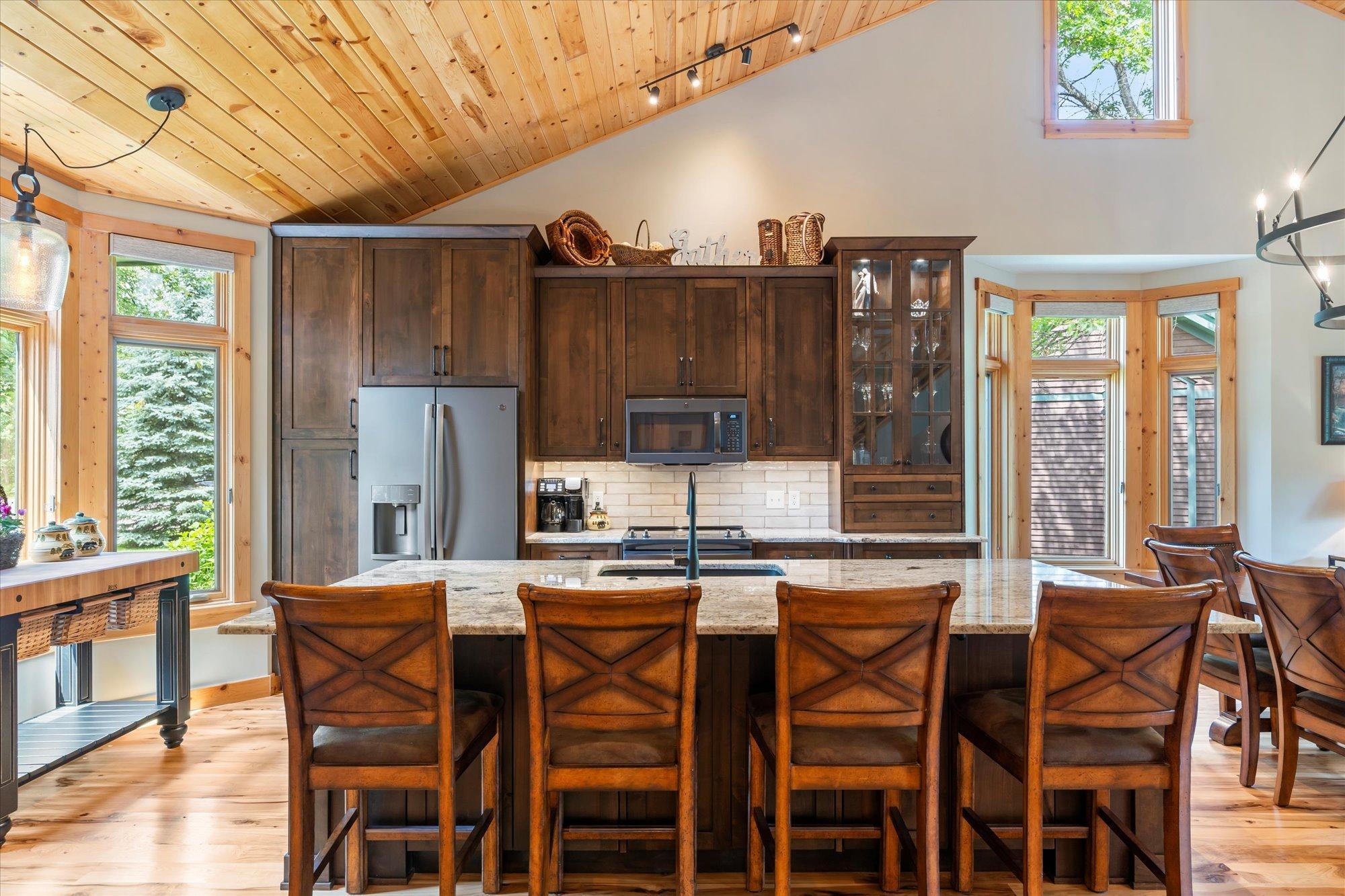 2005 townhouse for sale at 34792 E Shore Lane in Crosslake, MN — 3 bed, 3 bath (photo 10 of 39)