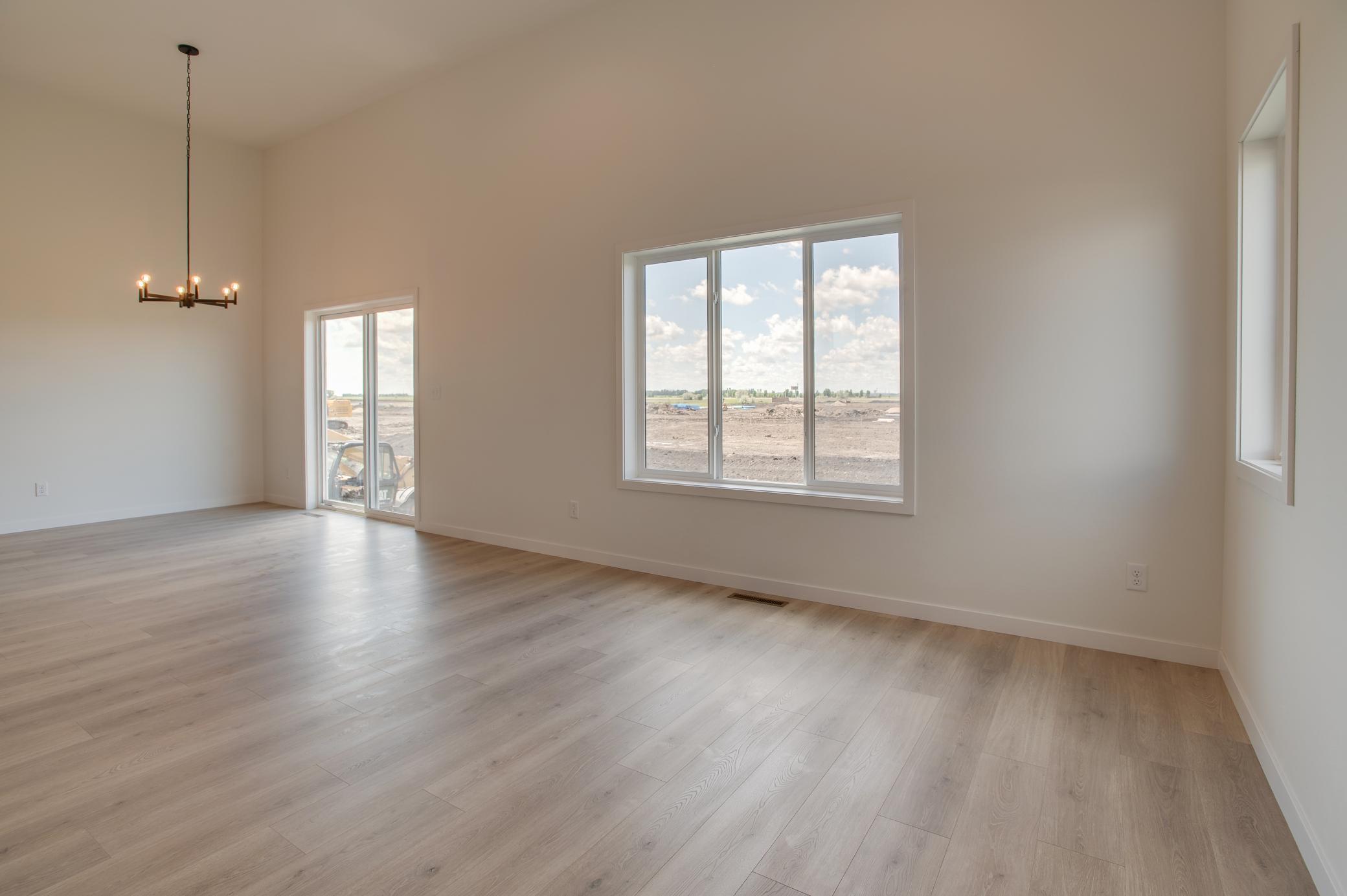 2025 single family home for sale at 6847 Belding Drive S in Fargo, ND — 3 bed, 3 bath (photo 11 of 33)