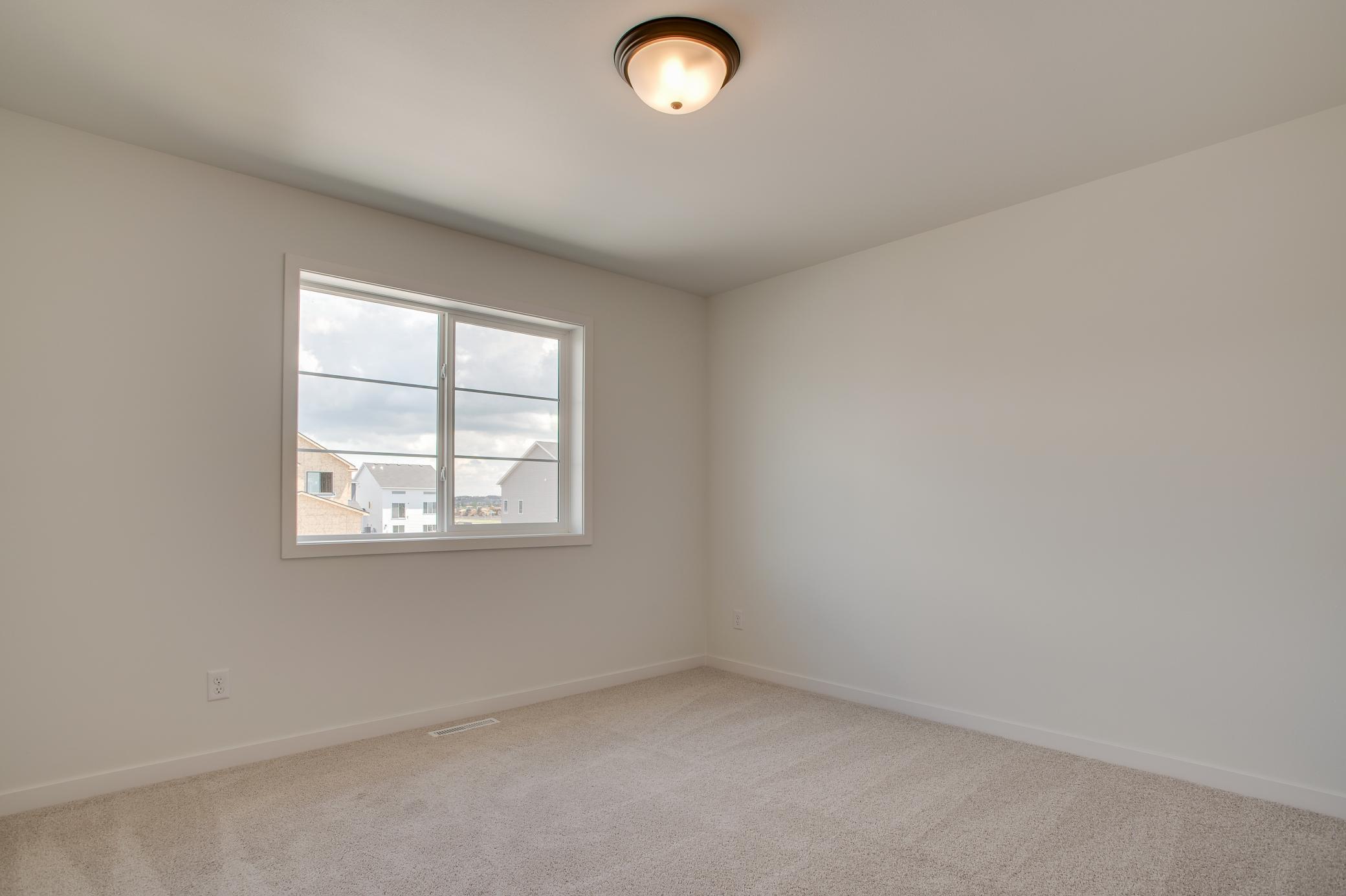 2025 single family home for sale at 6847 Belding Drive S in Fargo, ND — 3 bed, 3 bath (photo 23 of 33)