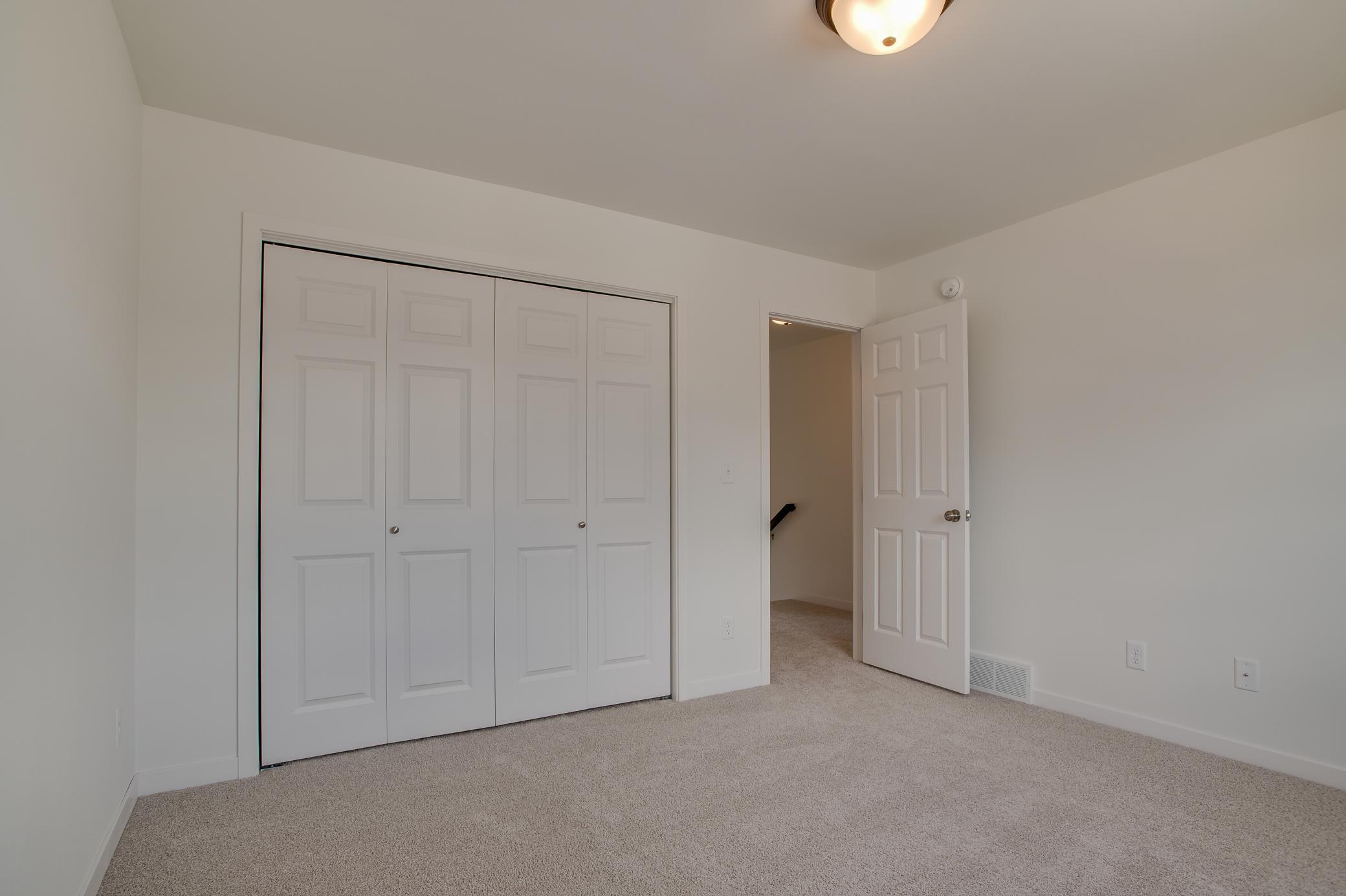 2025 single family home for sale at 6847 Belding Drive S in Fargo, ND — 3 bed, 3 bath (photo 24 of 33)