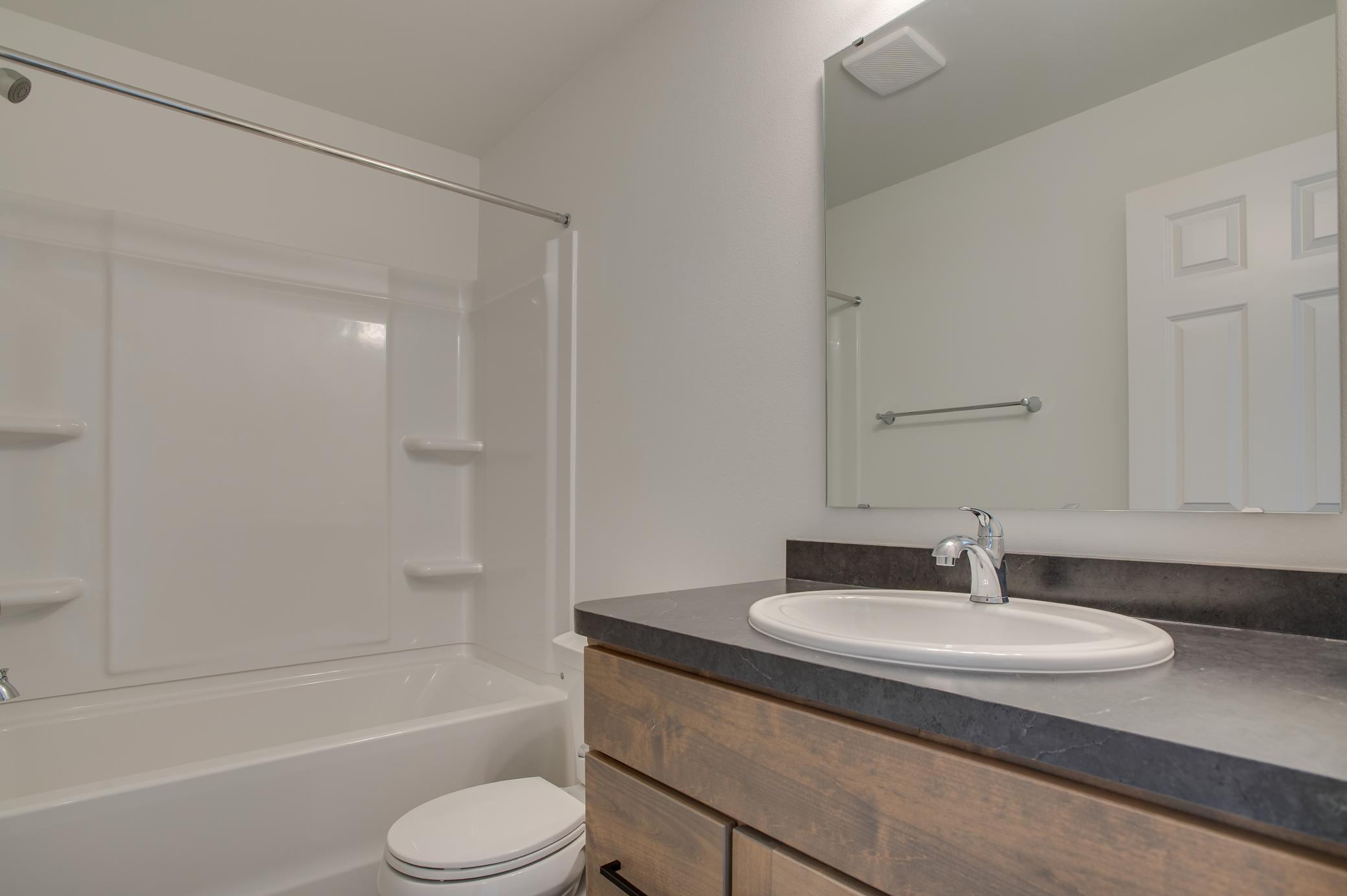 2025 single family home for sale at 6847 Belding Drive S in Fargo, ND — 3 bed, 3 bath (photo 25 of 33)