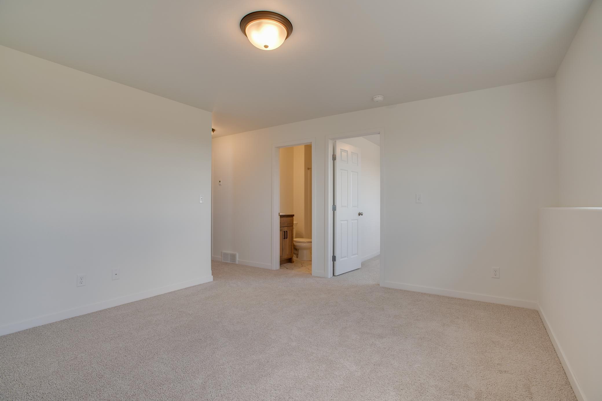 2025 single family home for sale at 6847 Belding Drive S in Fargo, ND — 3 bed, 3 bath (photo 28 of 33)