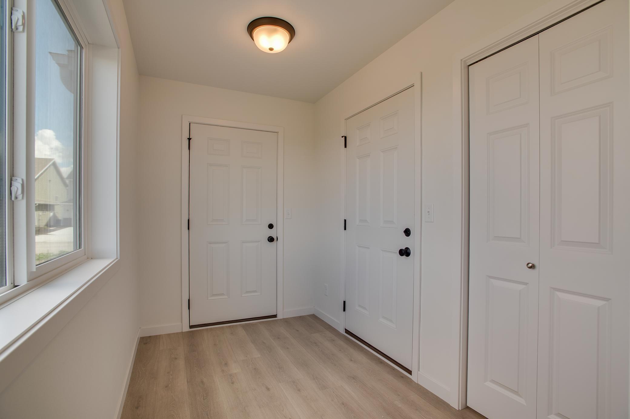 2025 single family home for sale at 6847 Belding Drive S in Fargo, ND — 3 bed, 3 bath (photo 6 of 33)