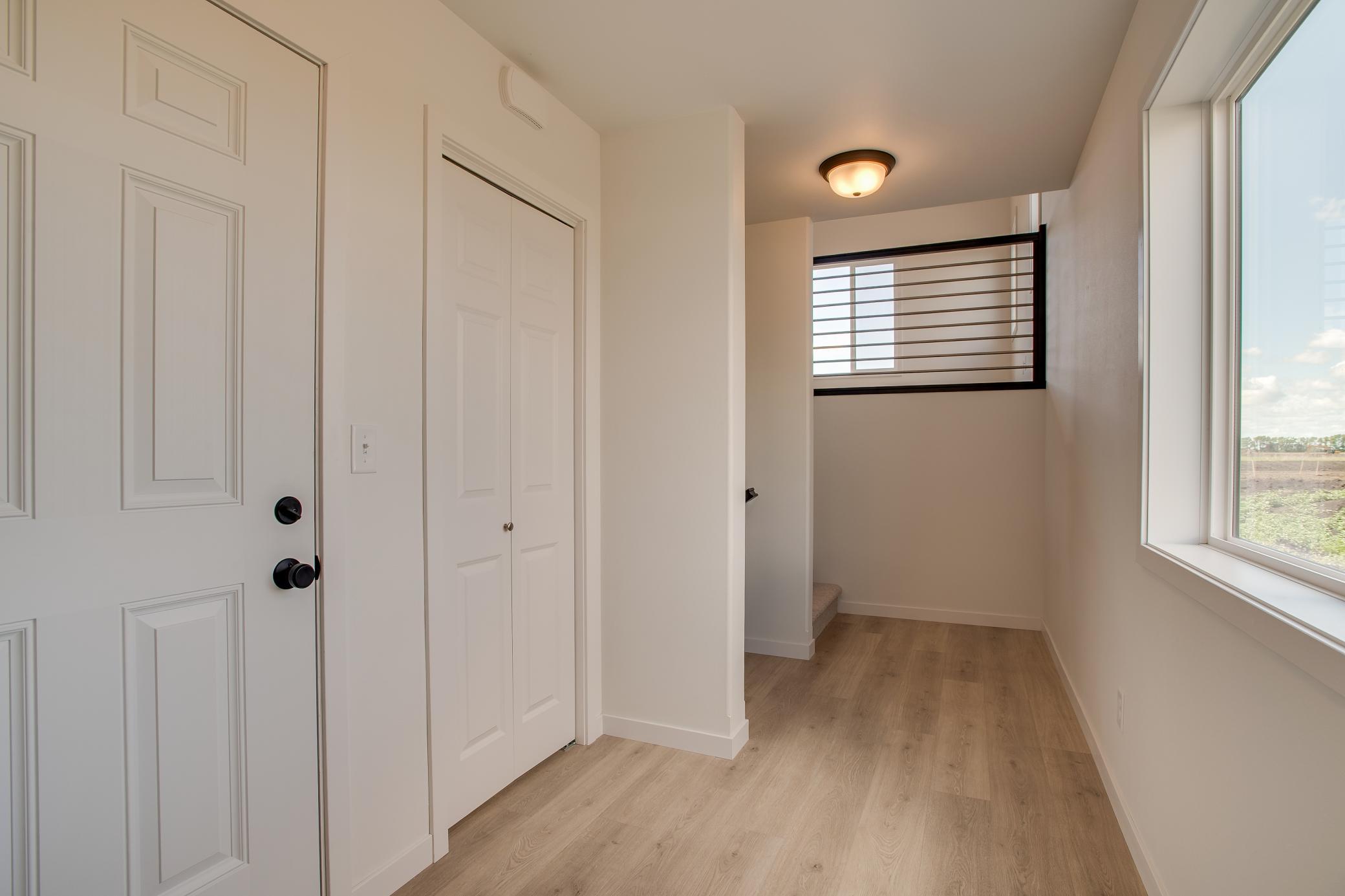 2025 single family home for sale at 6847 Belding Drive S in Fargo, ND — 3 bed, 3 bath (photo 7 of 33)