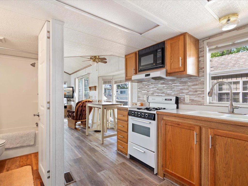 2000 single family home for sale at 15827 Wilderness Trail, Unit 30 in Crosslake, MN — 1 bed, 1 bath (photo 4 of 35)