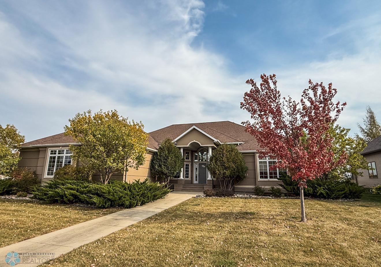 2005 single family home for sale at 1811 7th Street E in West Fargo, ND — 6 bed, 4 bath (photo 2 of 63)