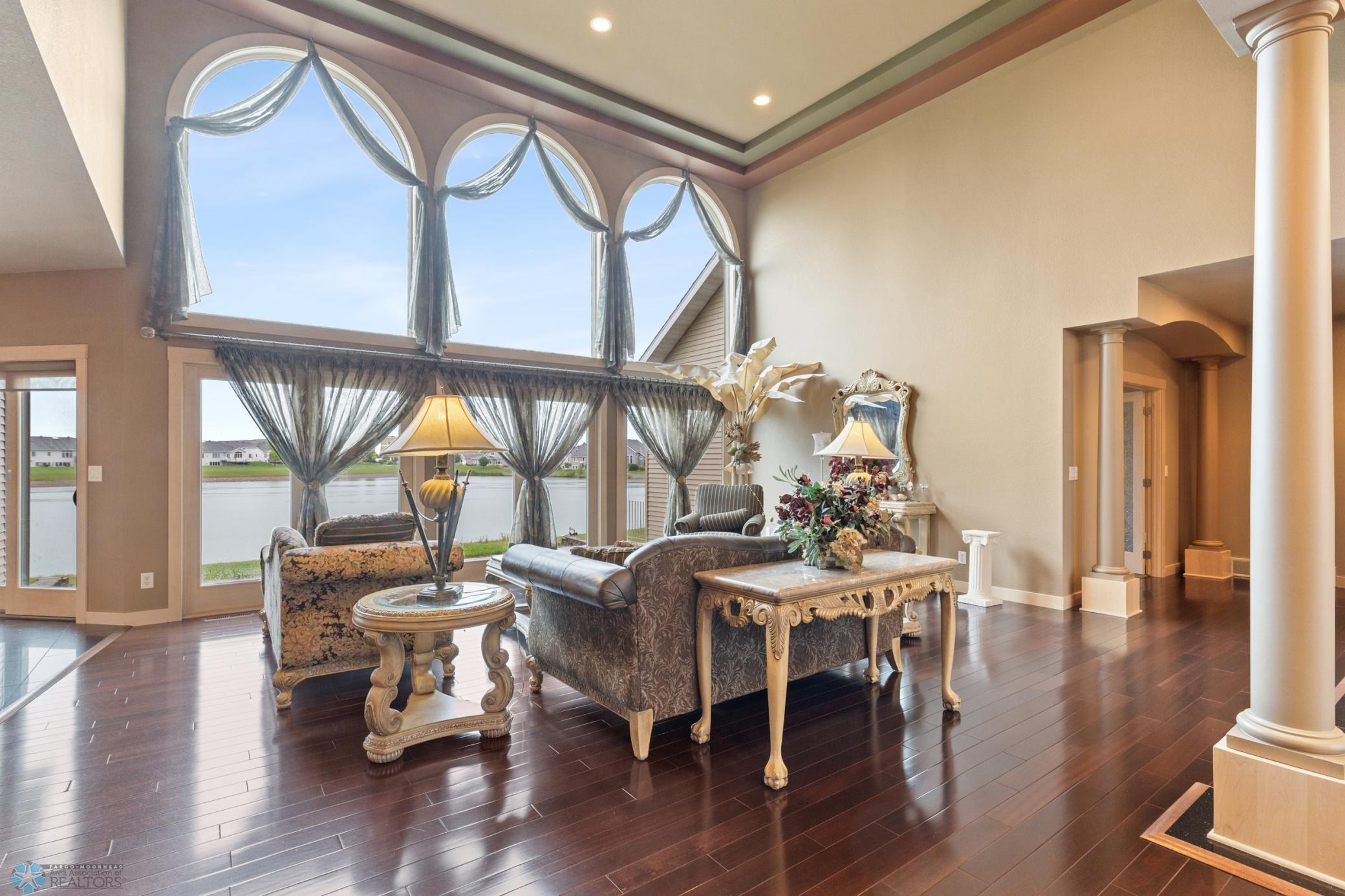 2005 single family home for sale at 1811 7th Street E in West Fargo, ND — 6 bed, 4 bath (photo 11 of 63)