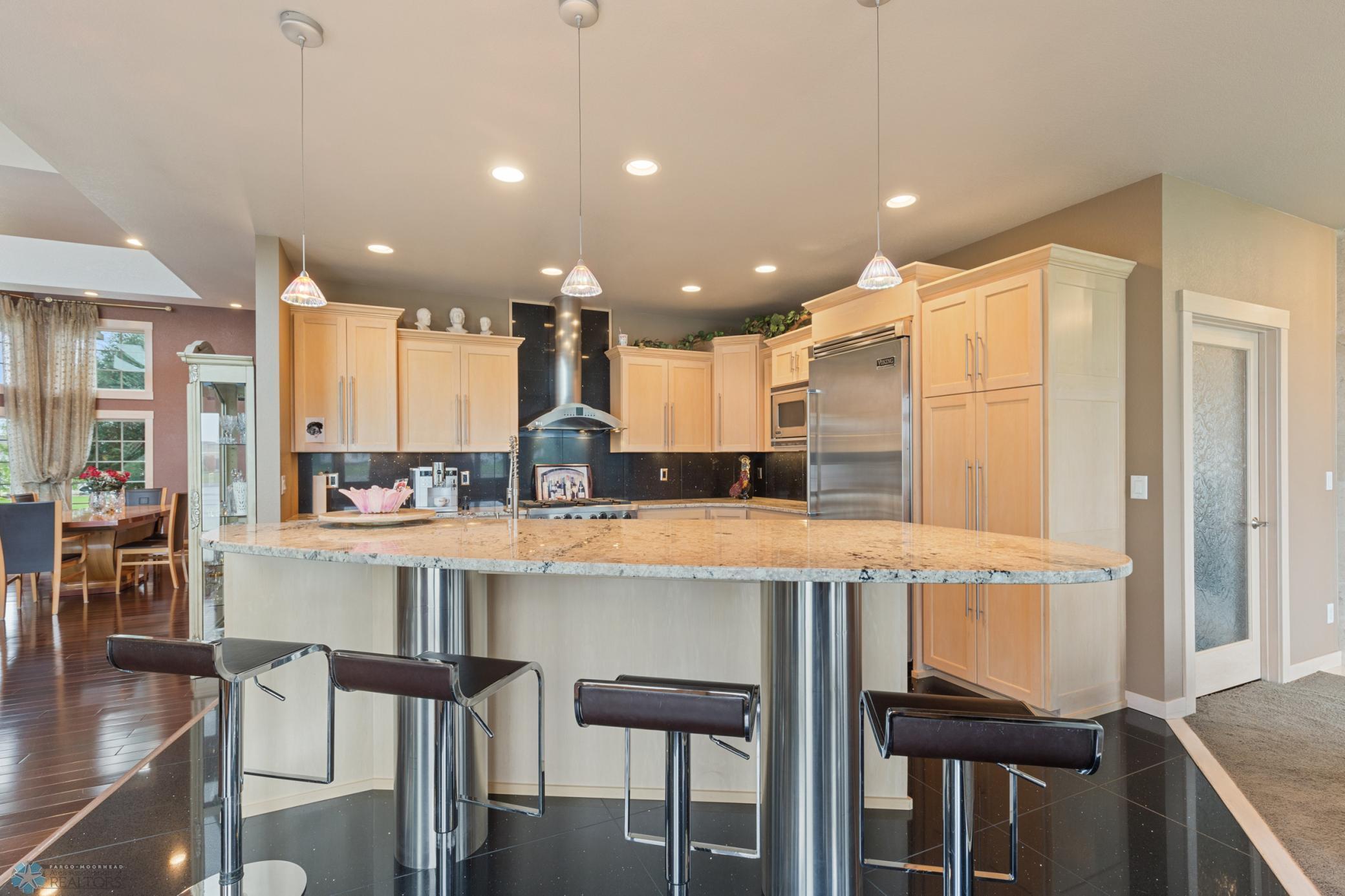 2005 single family home for sale at 1811 7th Street E in West Fargo, ND — 6 bed, 4 bath (photo 15 of 63)