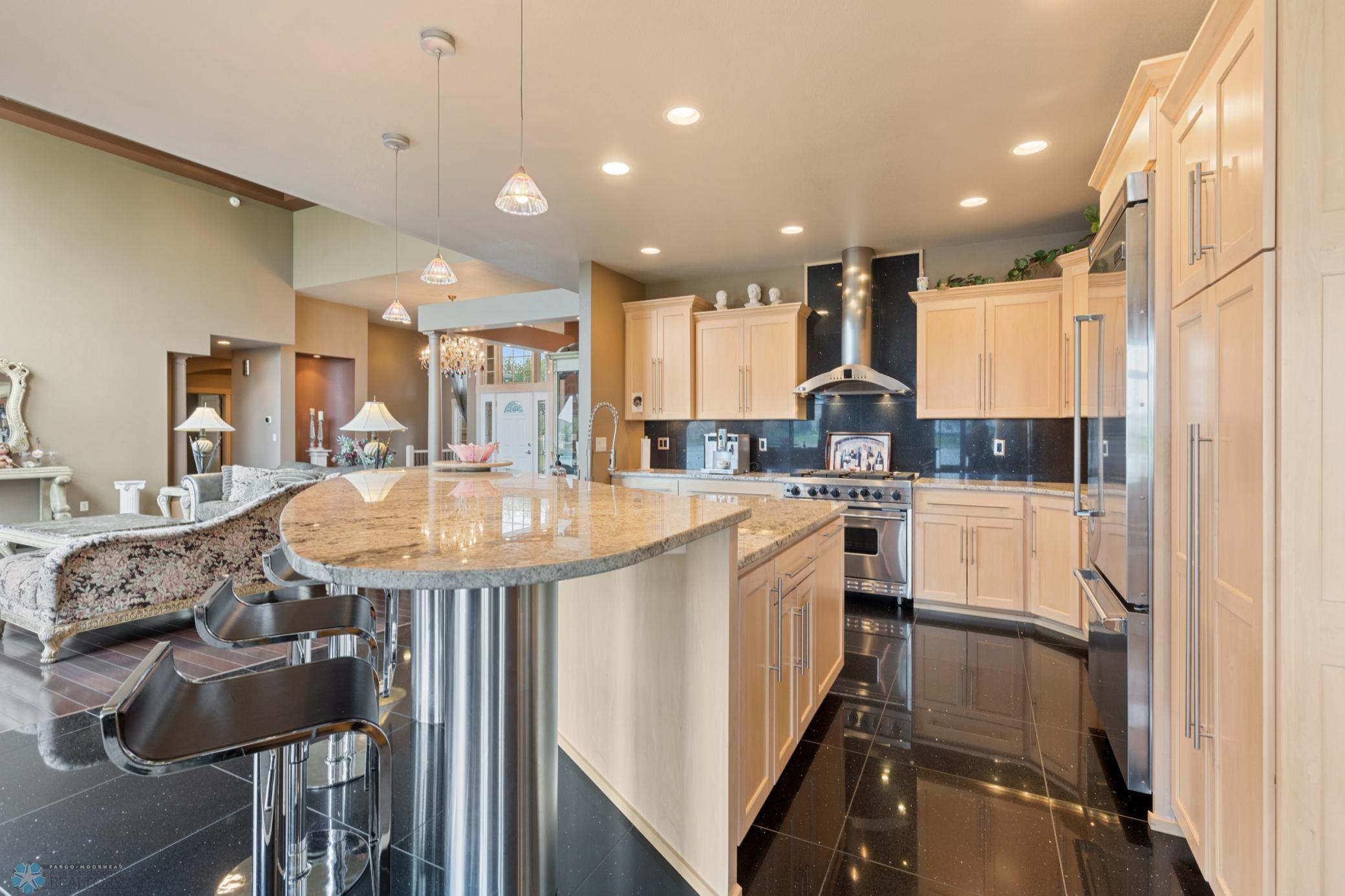2005 single family home for sale at 1811 7th Street E in West Fargo, ND — 6 bed, 4 bath (photo 16 of 63)