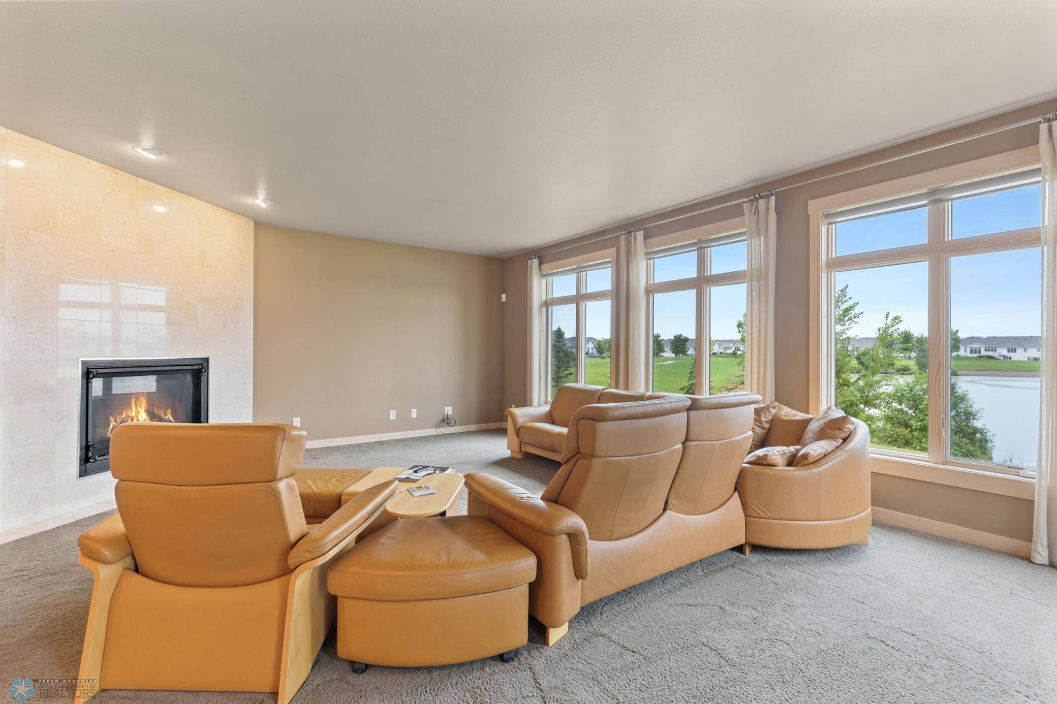 2005 single family home for sale at 1811 7th Street E in West Fargo, ND — 6 bed, 4 bath (photo 21 of 63)