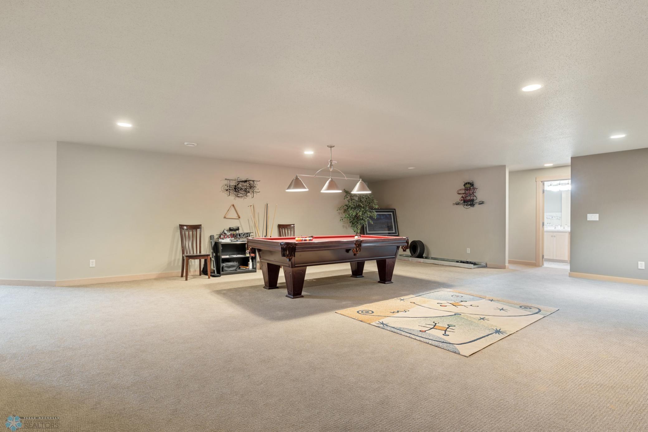2005 single family home for sale at 1811 7th Street E in West Fargo, ND — 6 bed, 4 bath (photo 36 of 63)