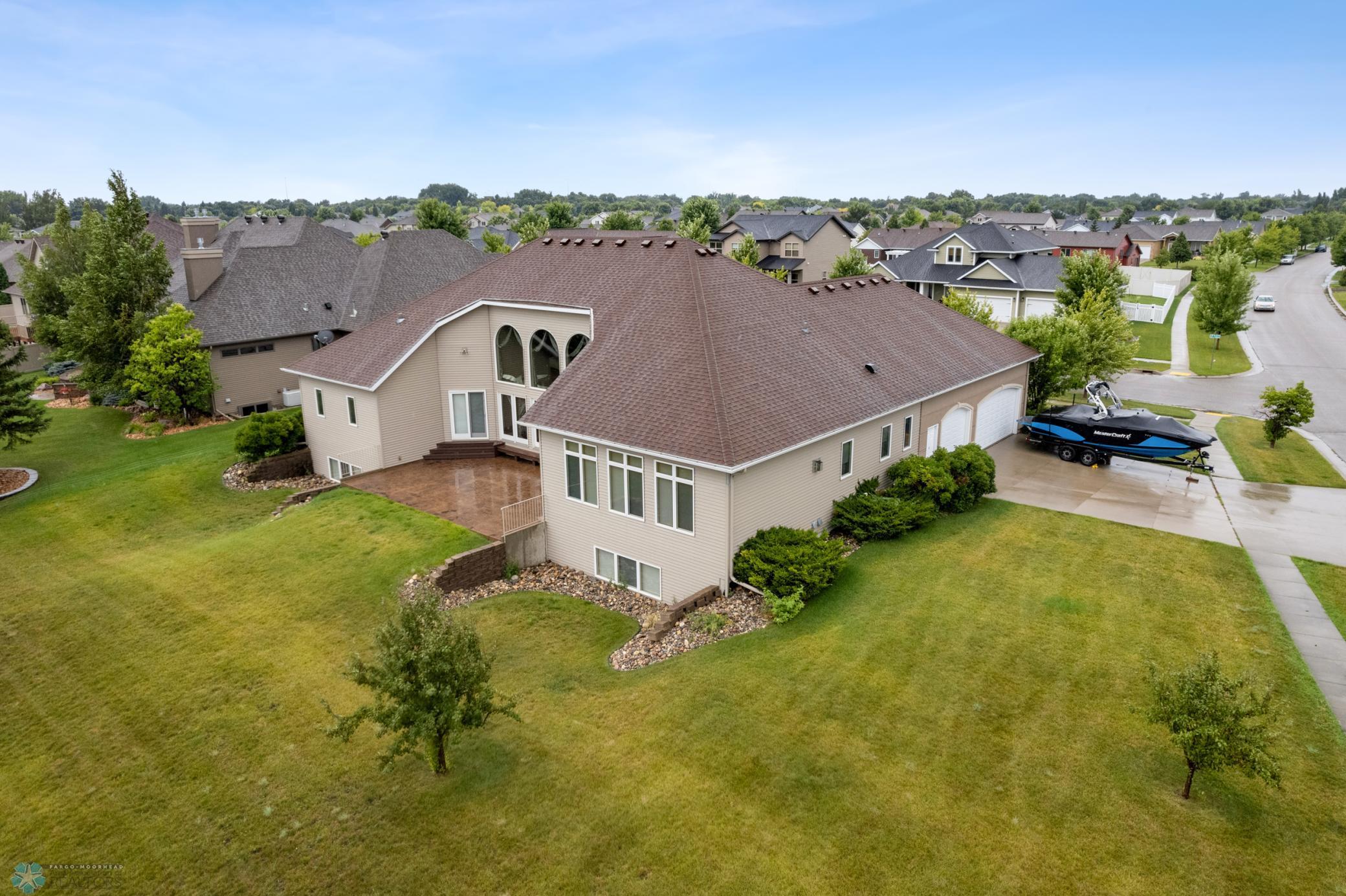 2005 single family home for sale at 1811 7th Street E in West Fargo, ND — 6 bed, 4 bath (photo 54 of 63)