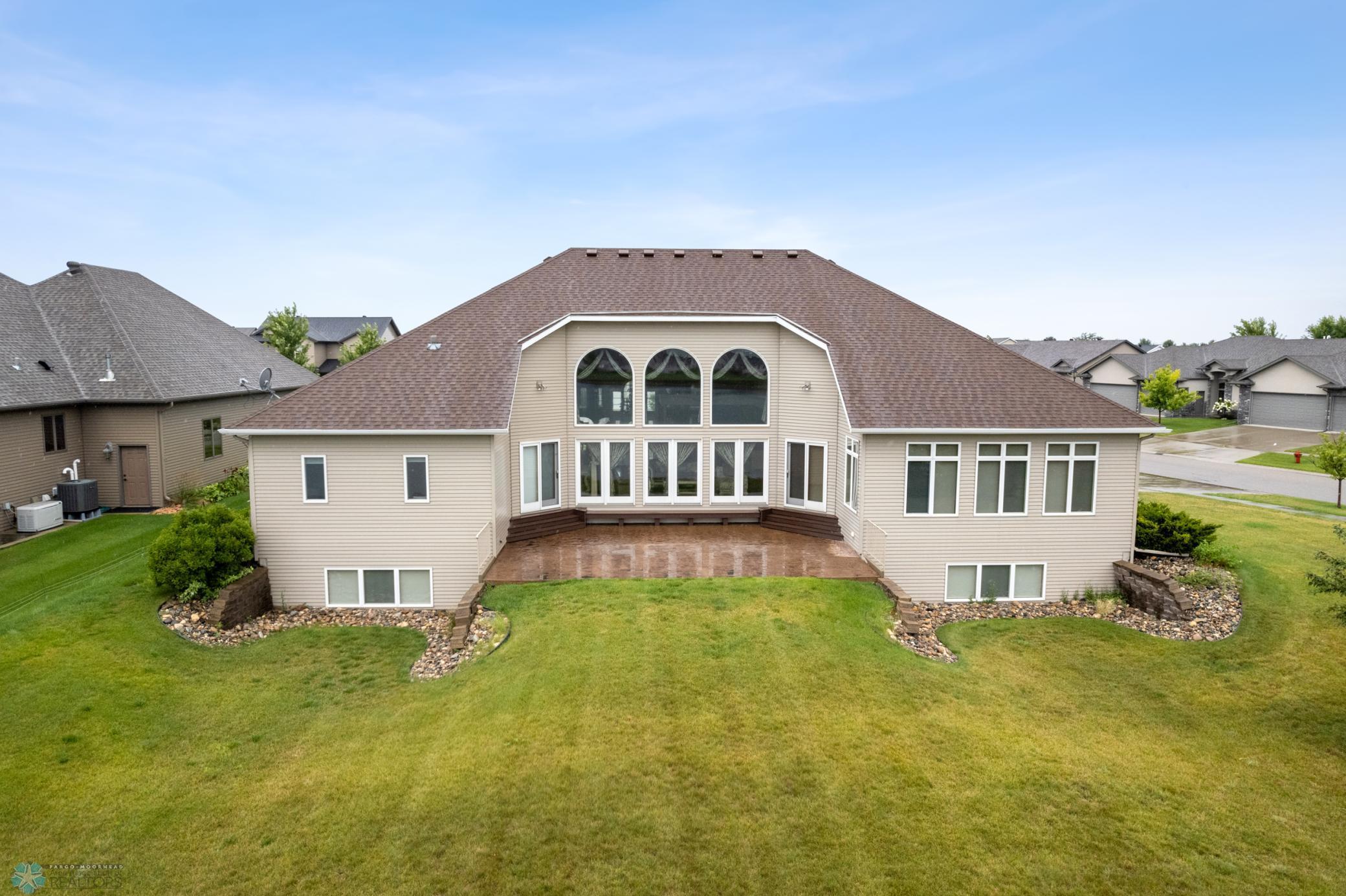 2005 single family home for sale at 1811 7th Street E in West Fargo, ND — 6 bed, 4 bath (photo 55 of 63)