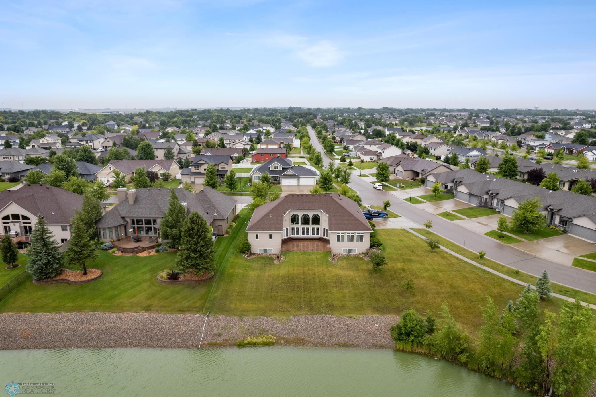 2005 single family home for sale at 1811 7th Street E in West Fargo, ND — 6 bed, 4 bath (photo 59 of 63)
