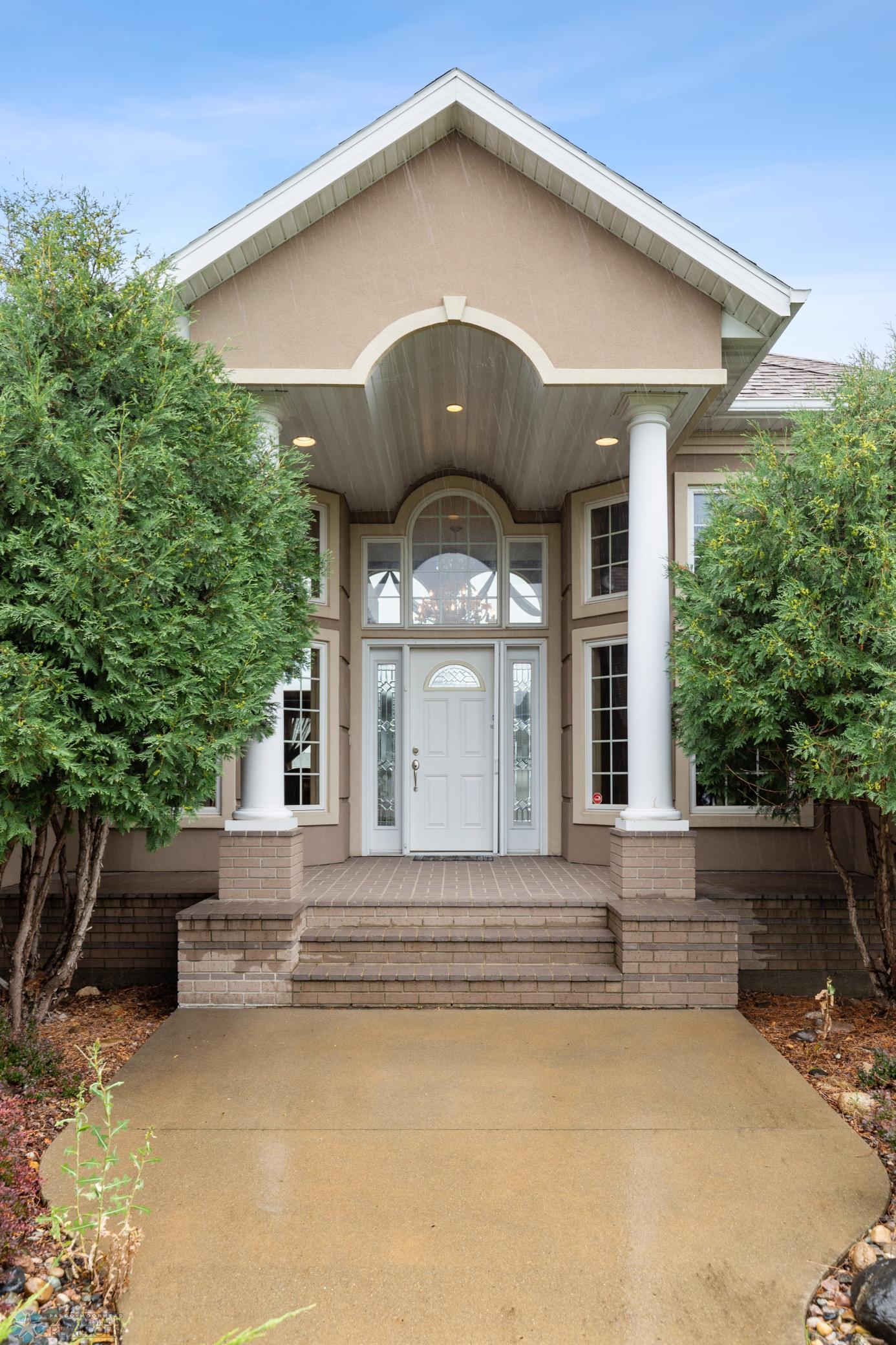 2005 single family home for sale at 1811 7th Street E in West Fargo, ND — 6 bed, 4 bath (photo 7 of 63)